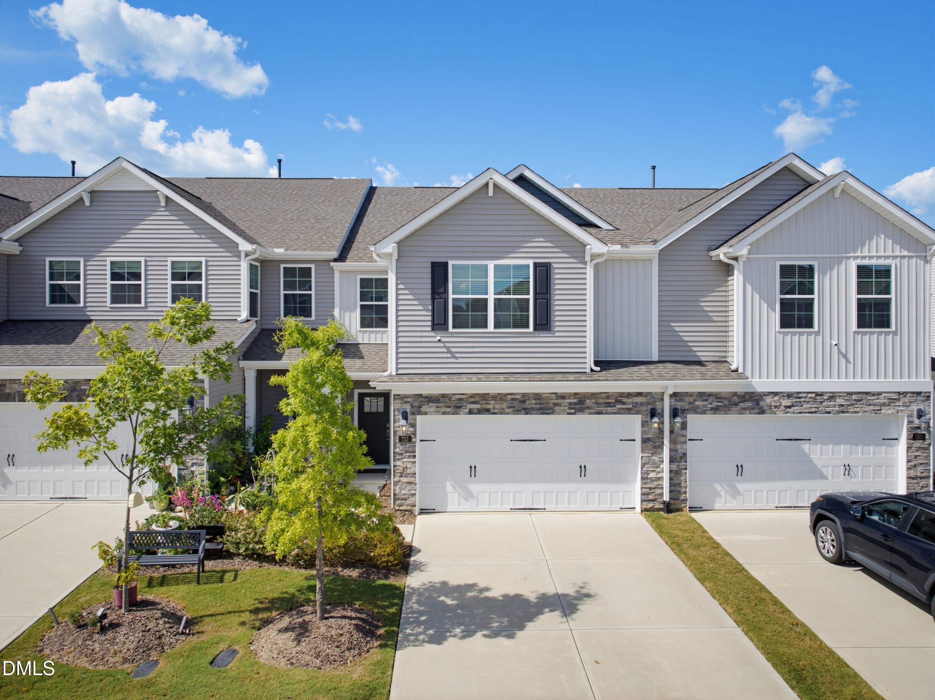 722 Andrade Drive Property Photo 1