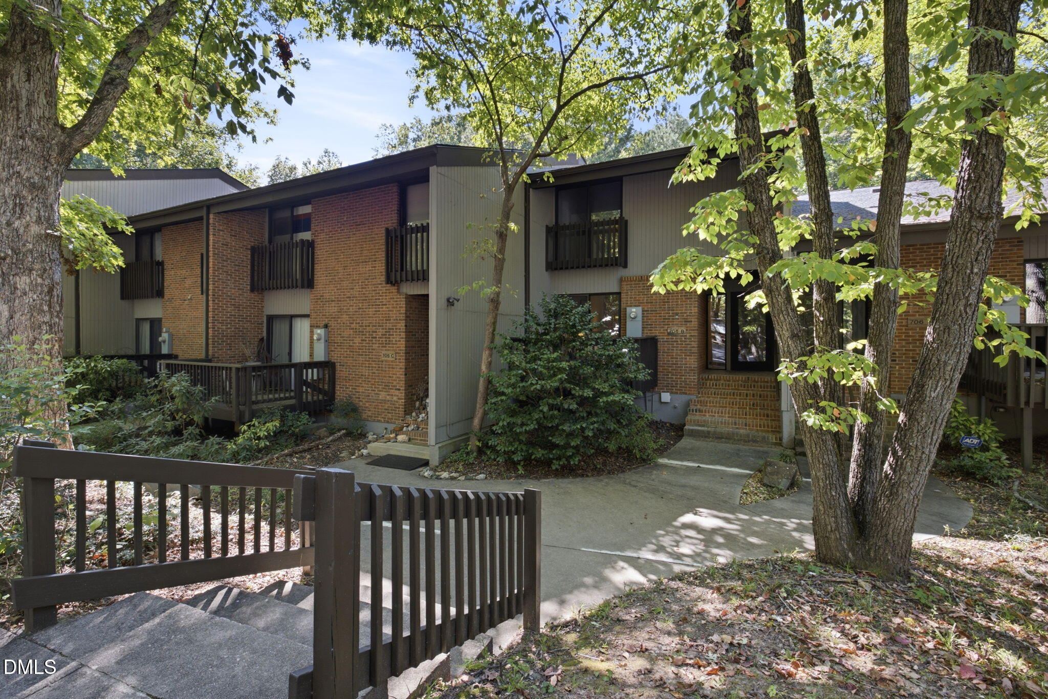 706 Constitution Drive B Property Photo 3