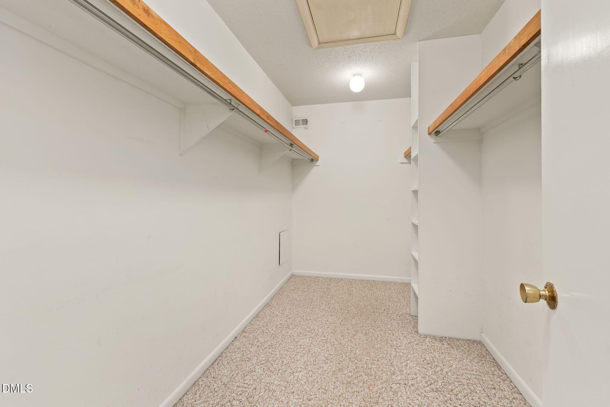 706 Constitution Drive B Property Photo 28
