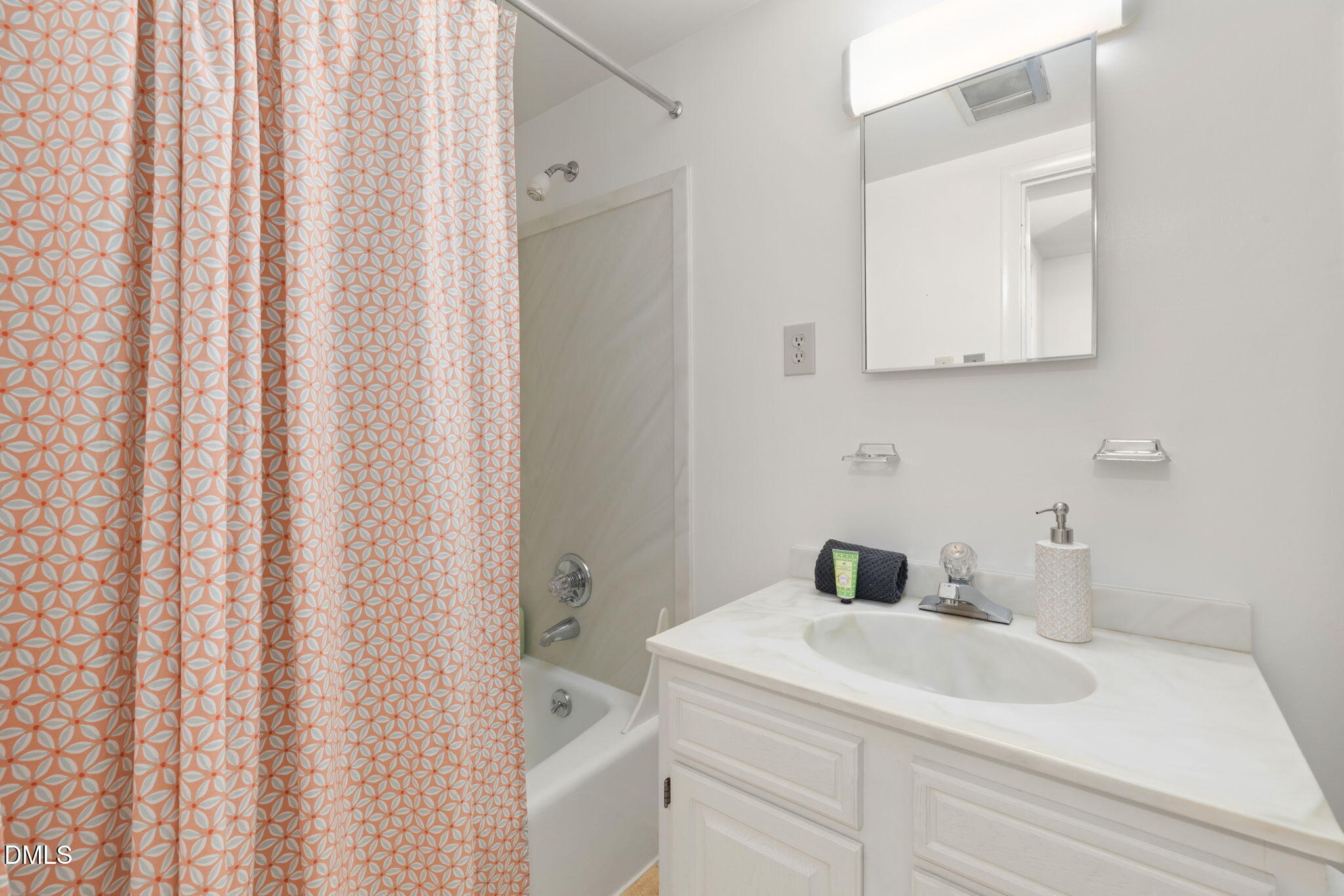 706 Constitution Drive B Property Photo 37
