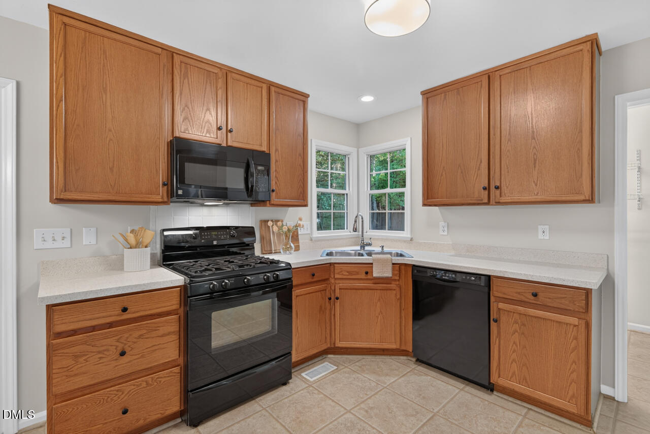 6111 Chesden Drive Property Photo 14