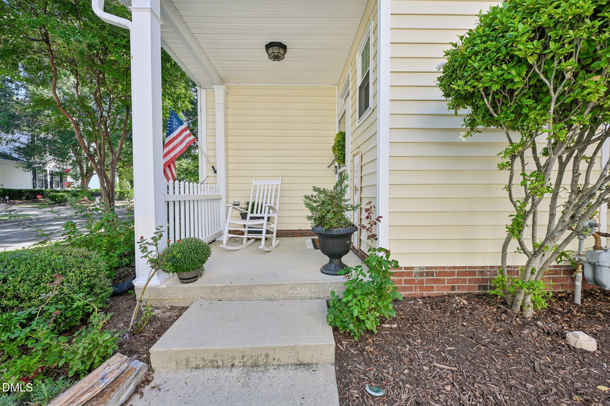 1124 Silky Dogwood Trail Property Photo 3