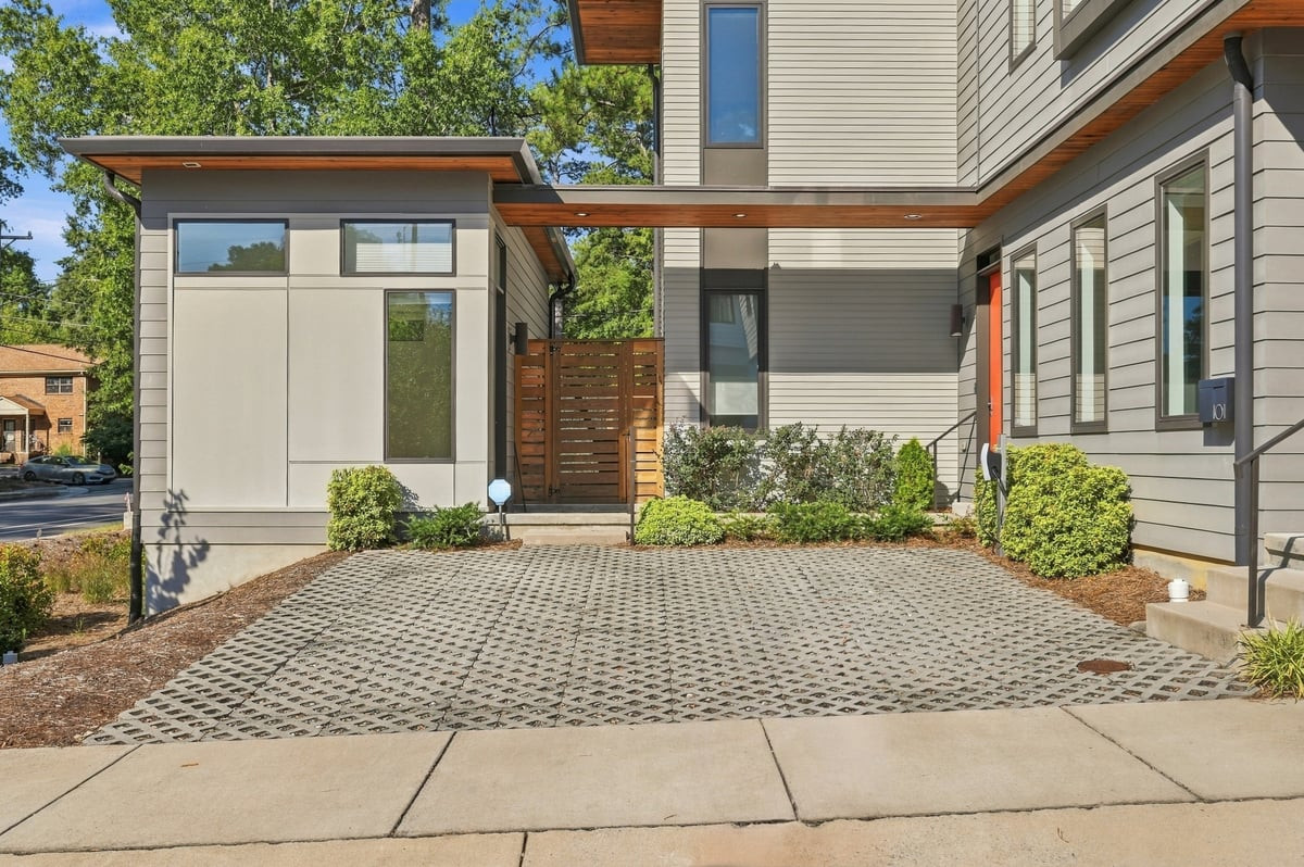 101 Inara Court Property Photo 2