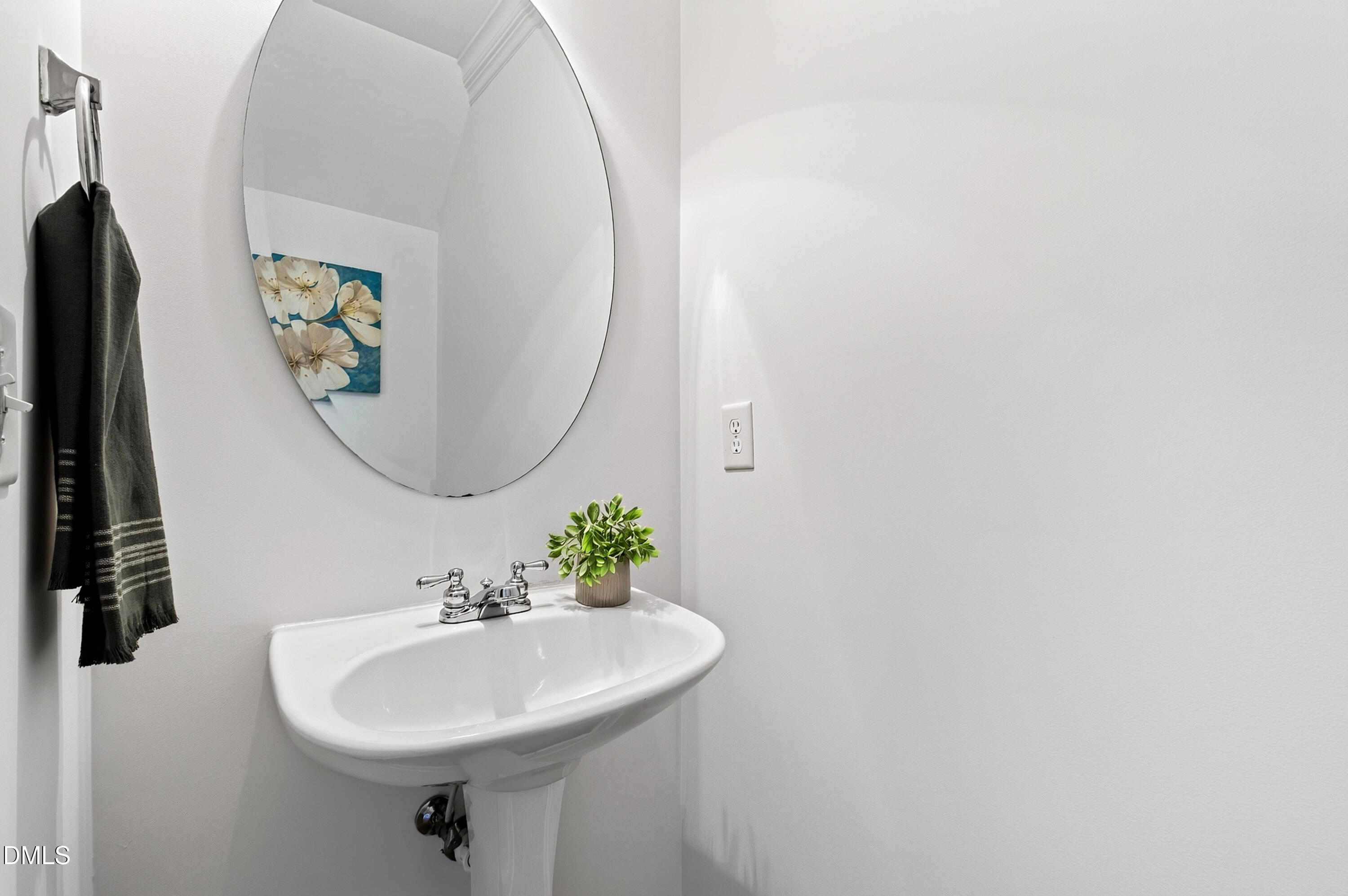 5508 Cottonrose Lane Property Photo 14