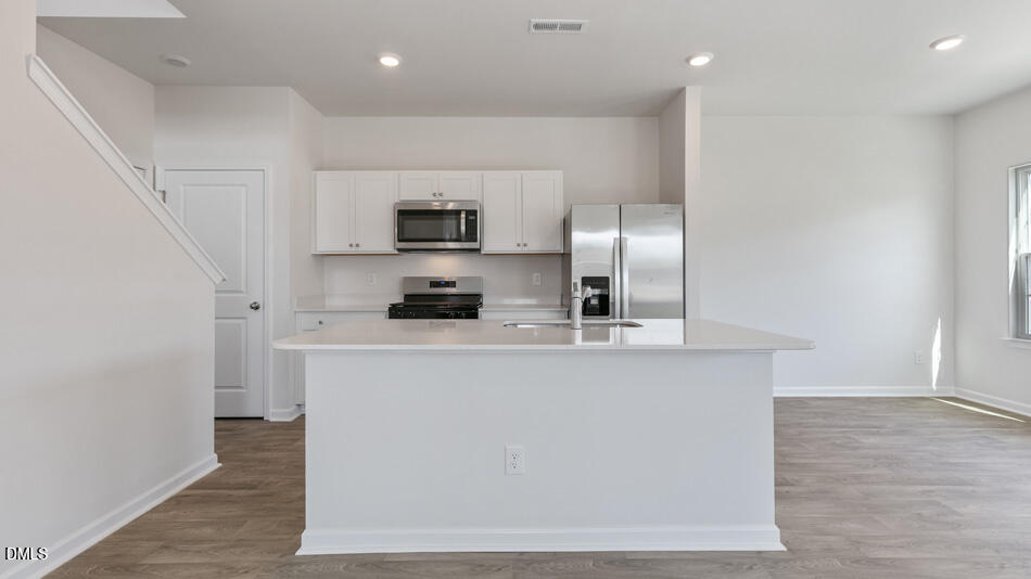 154 Rusling Leaf Drive Property Photo 4