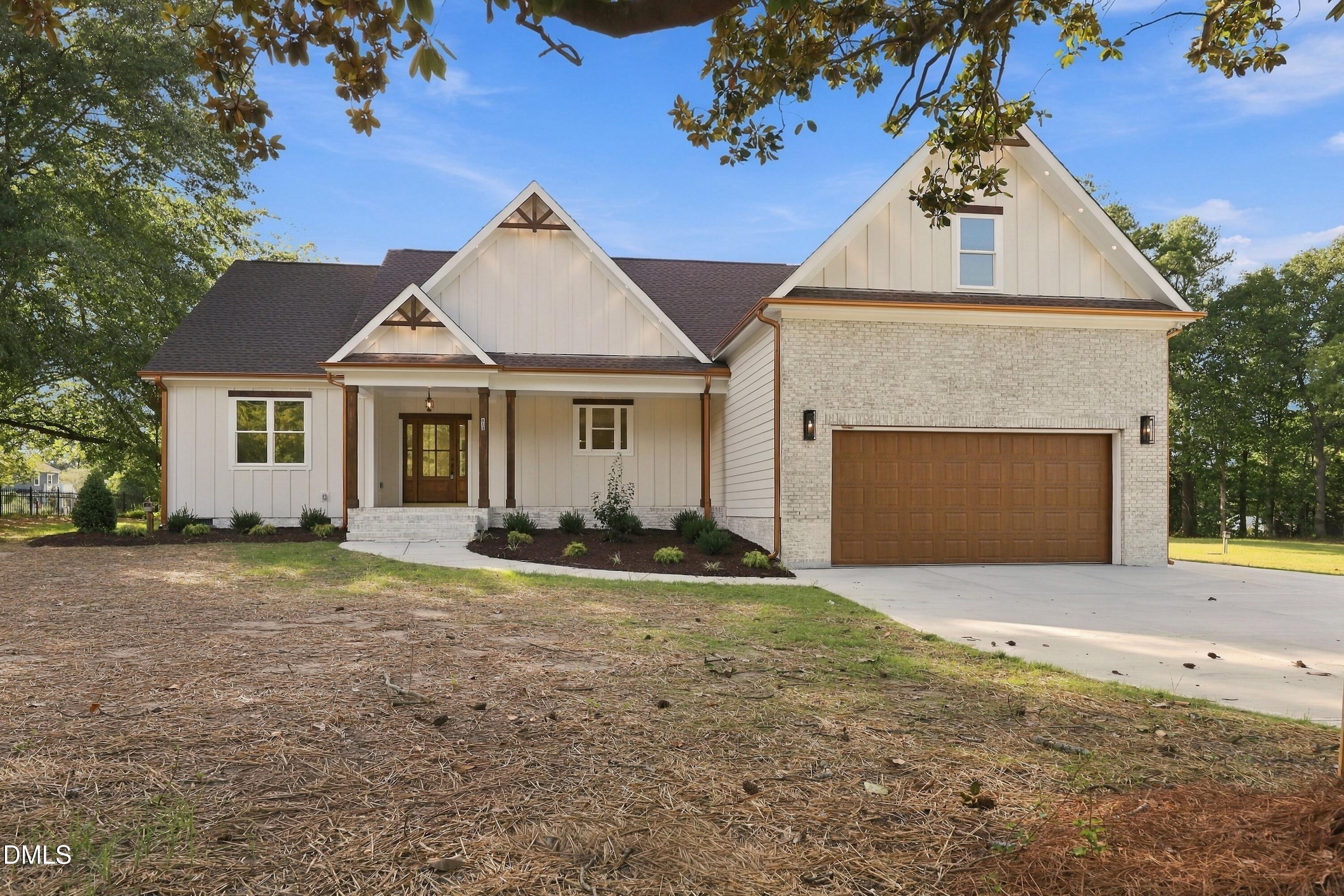 613 Pearces Road Property Photo 1