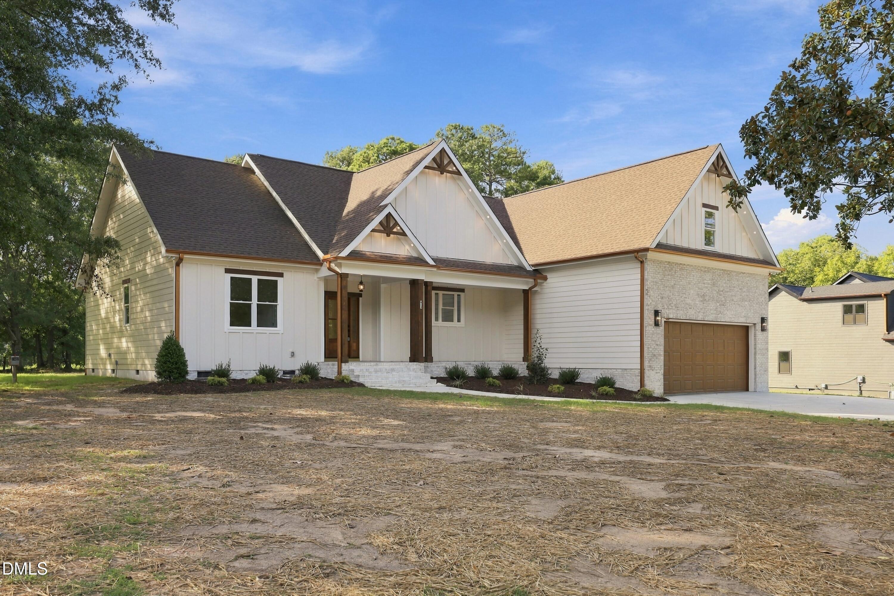 613 Pearces Road Property Photo 4