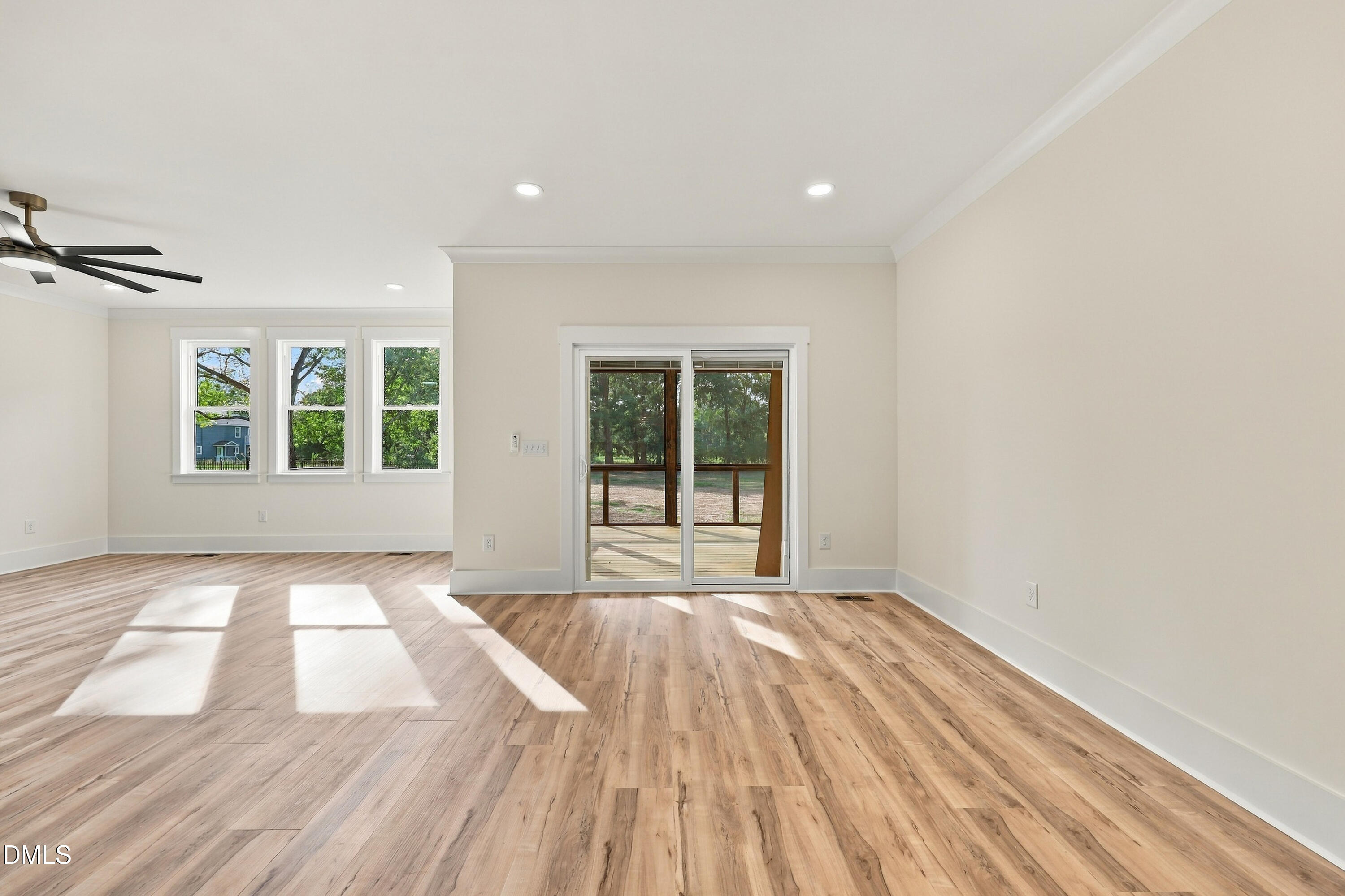 613 Pearces Road Property Photo 14