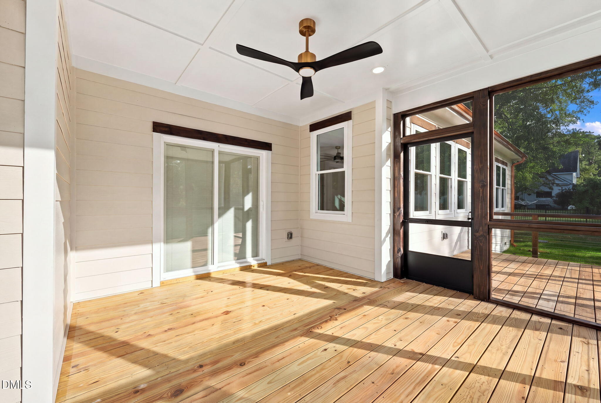 613 Pearces Road Property Photo 32