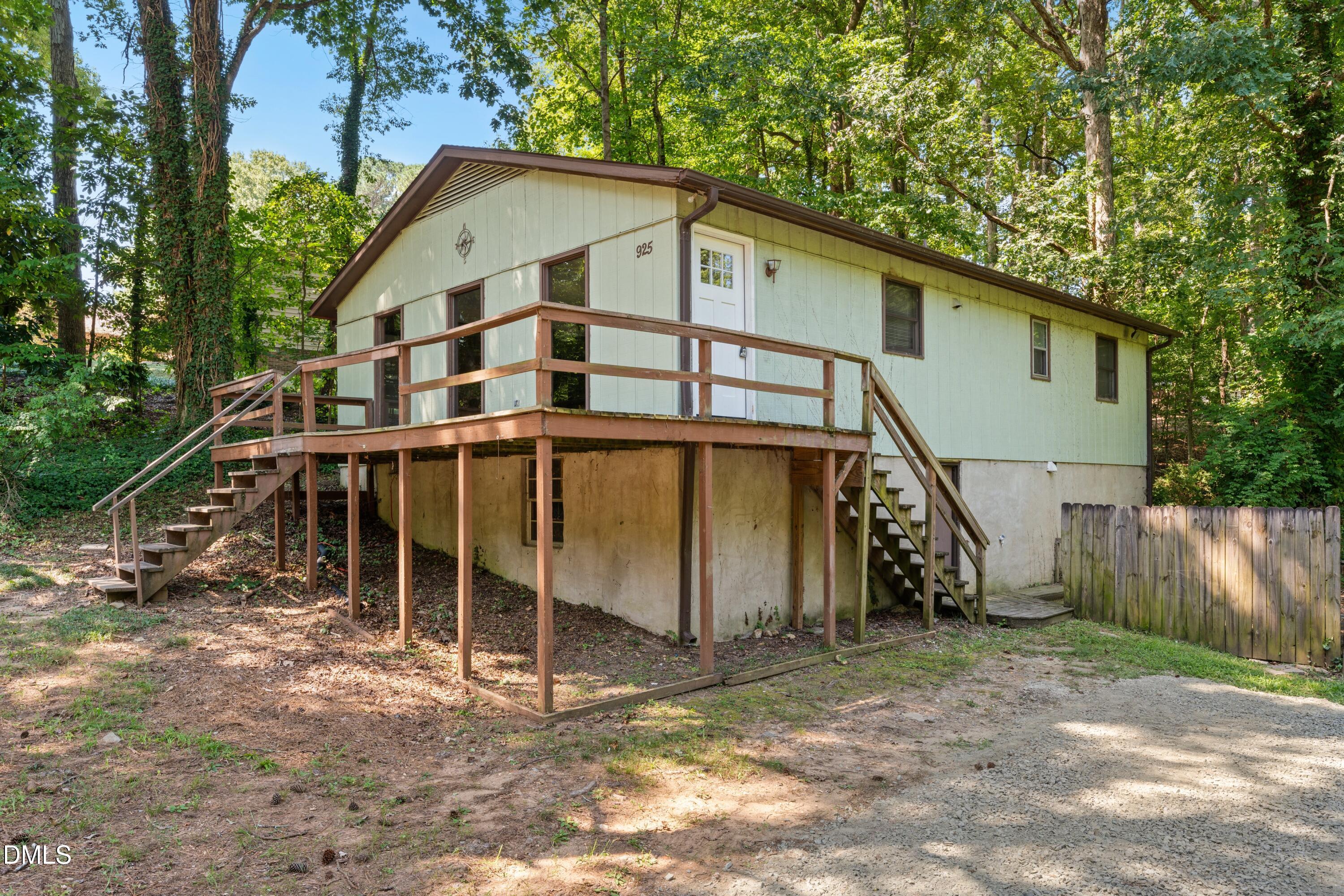 925 Fleming Drive Property Photo 1
