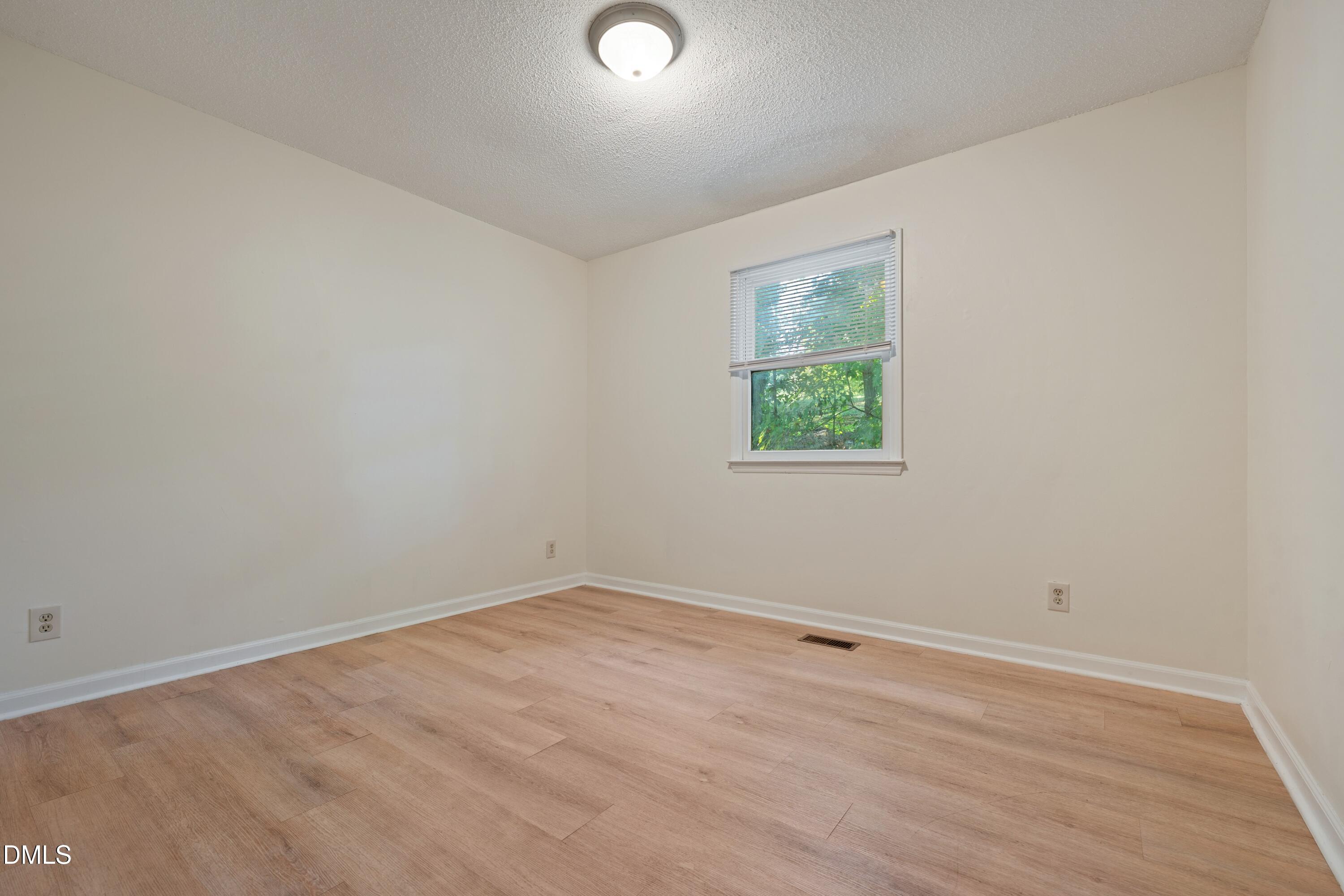 925 Fleming Drive Property Photo 10