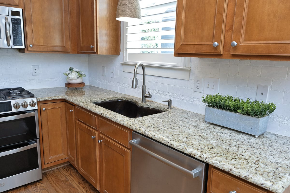440 Edgepine Drive Property Photo 11