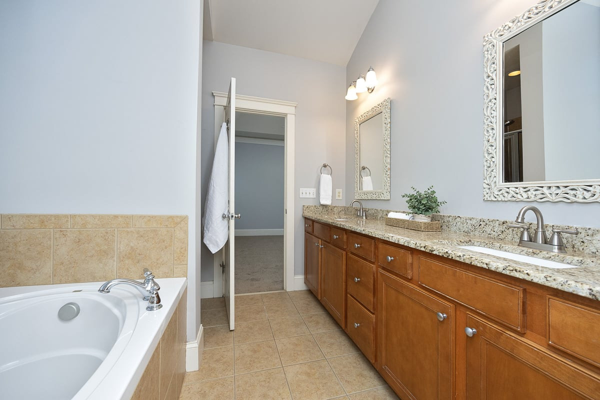440 Edgepine Drive Property Photo 21