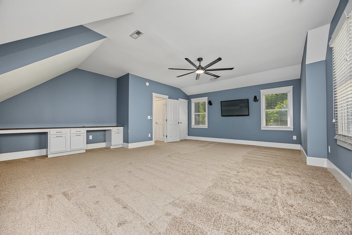 440 Edgepine Drive Property Photo 27