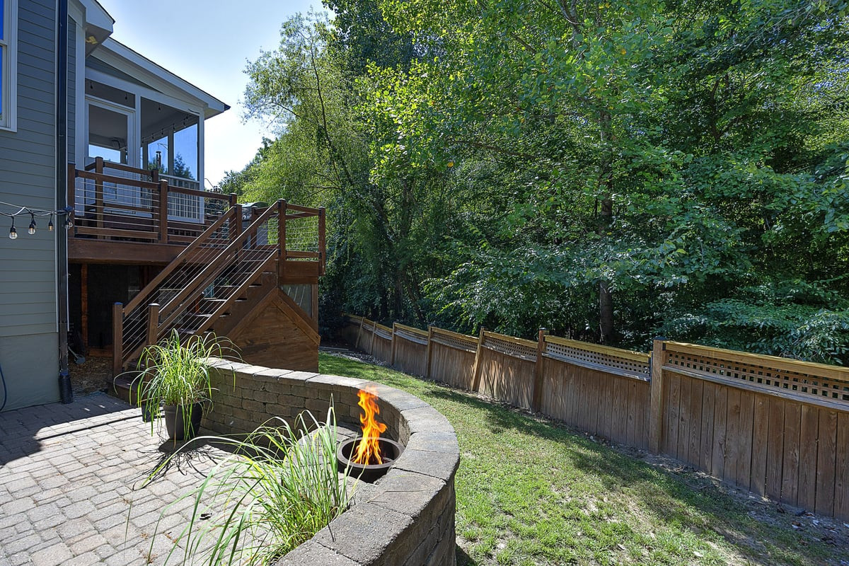 440 Edgepine Drive Property Photo 37