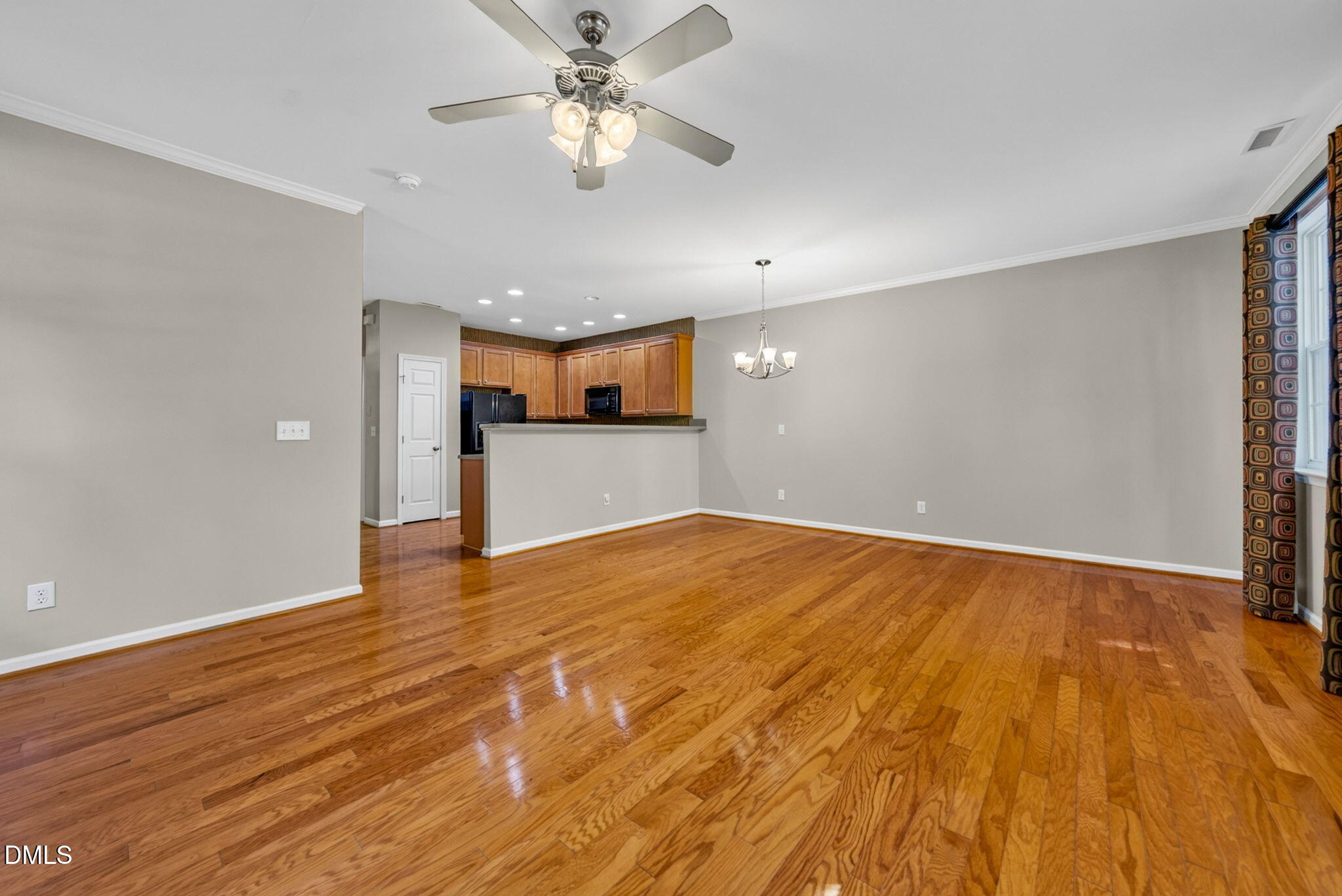 8255 Martello Lane Property Photo 30