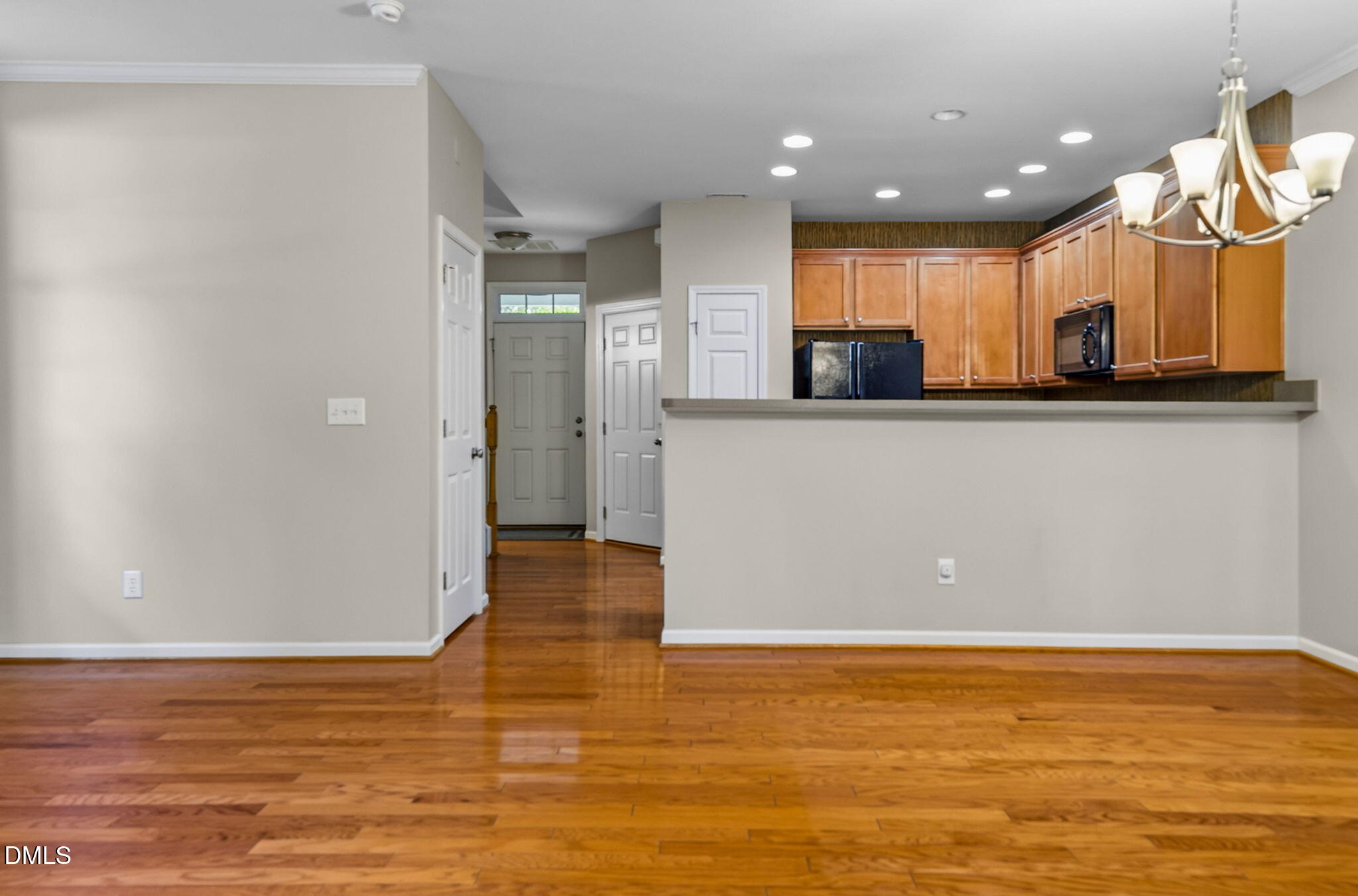 8255 Martello Lane Property Photo 31