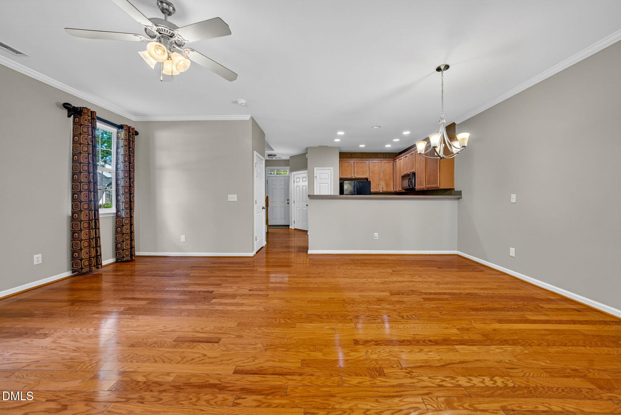 8255 Martello Lane Property Photo 32
