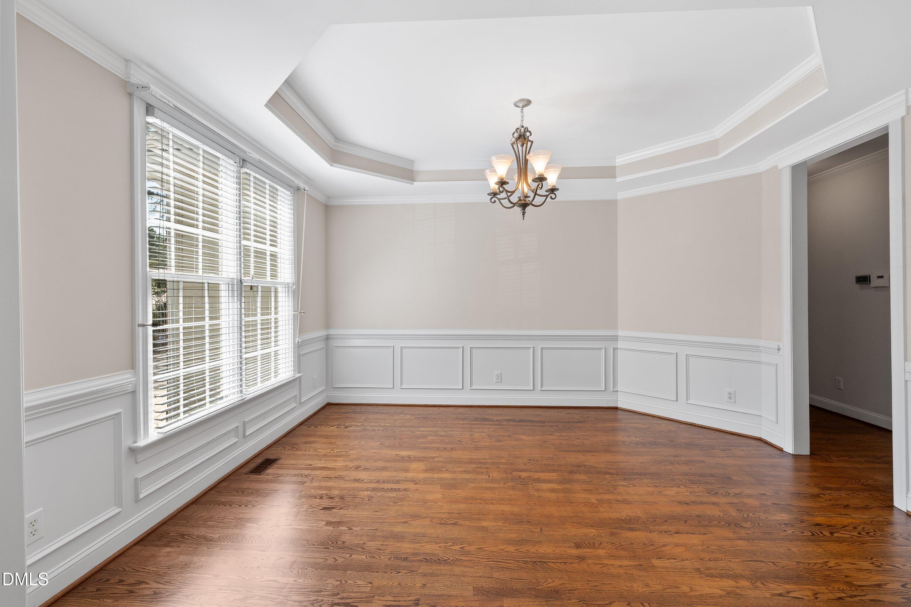 613 Cresstar Drive Property Photo 11