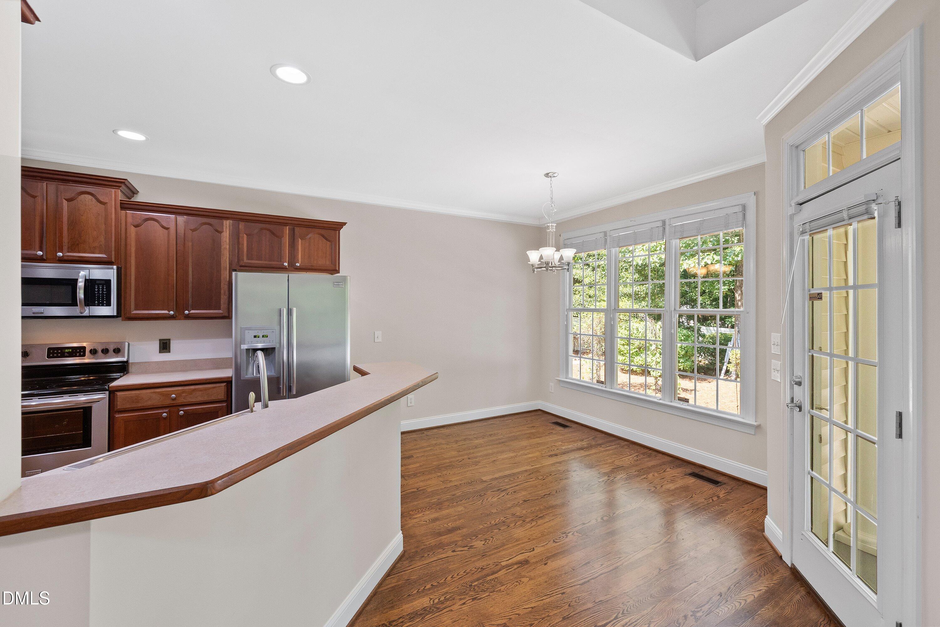 613 Cresstar Drive Property Photo 18