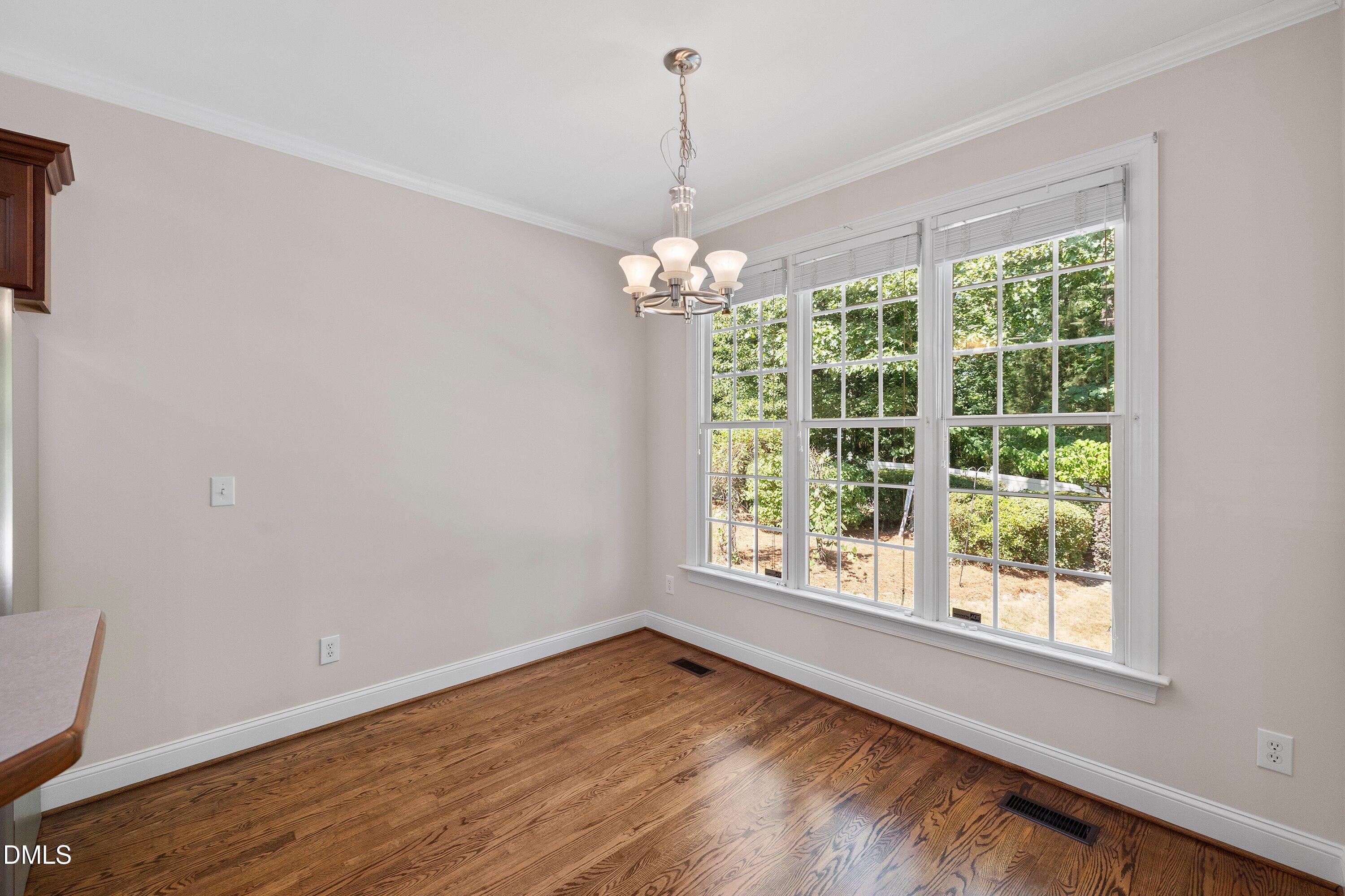 613 Cresstar Drive Property Photo 20