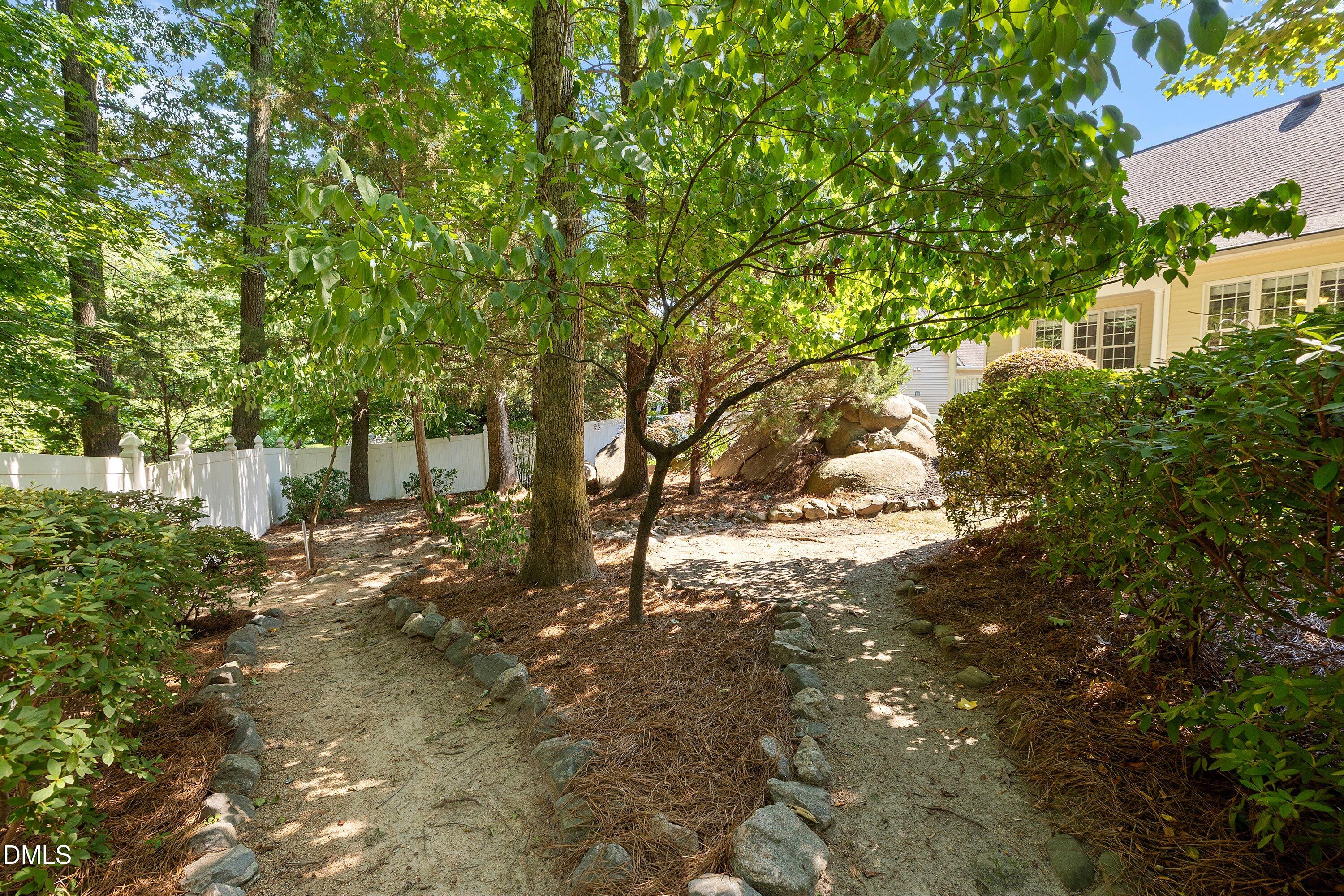 613 Cresstar Drive Property Photo 48