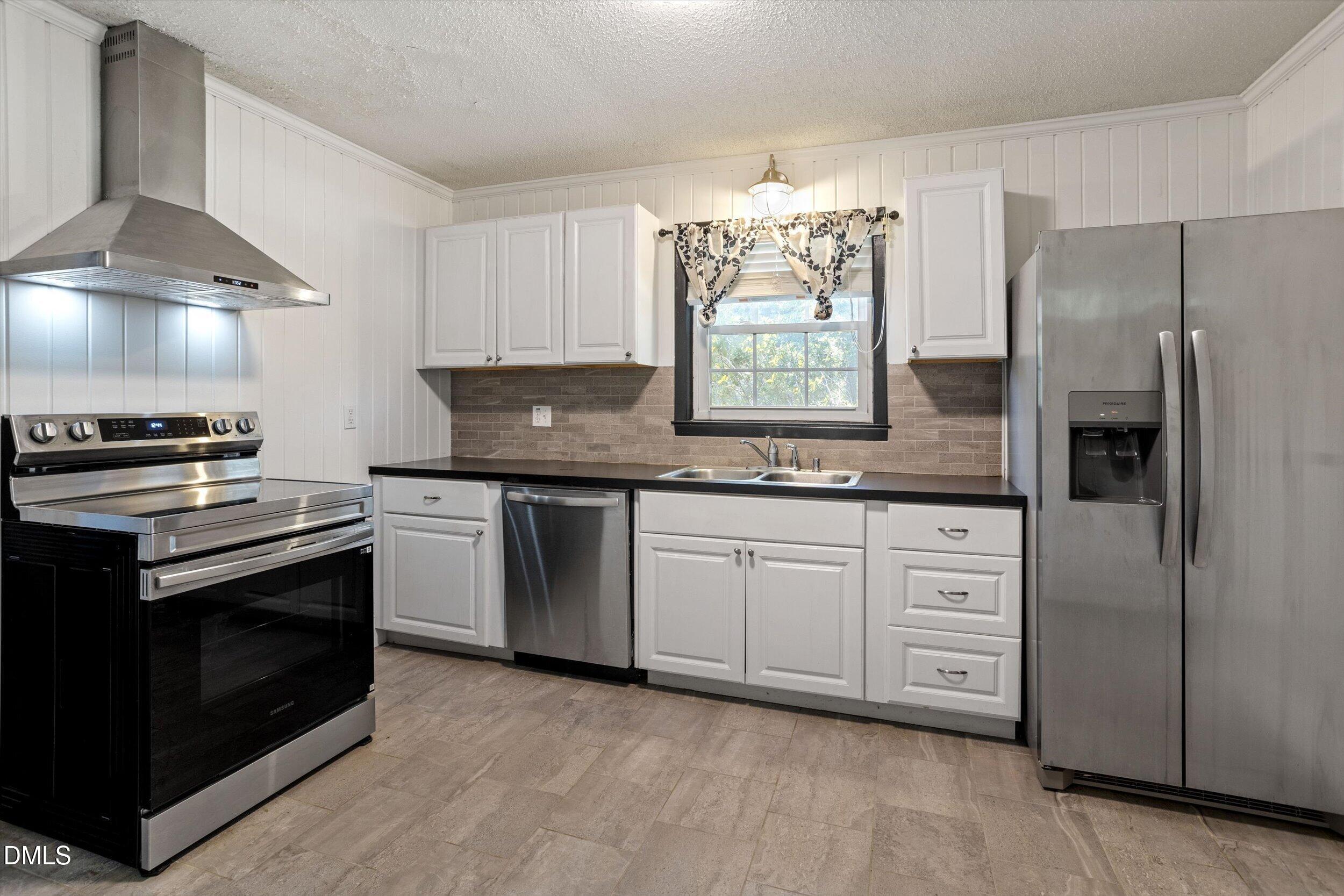 103 Fowler Circle Property Photo 3