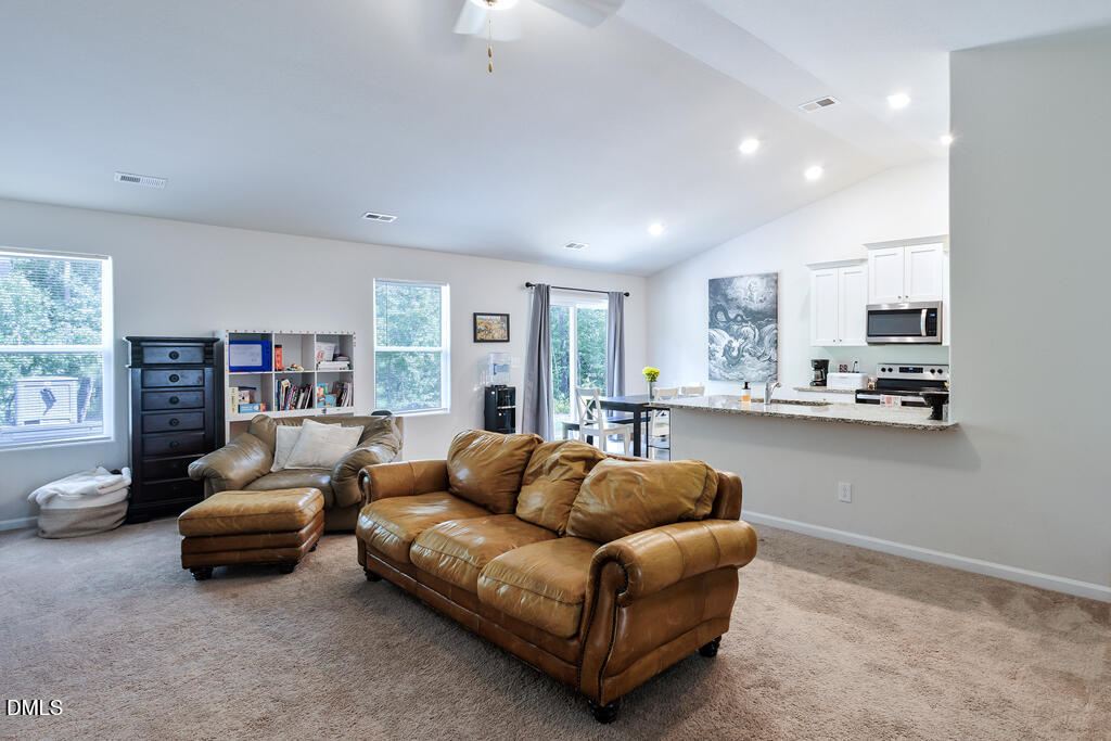 92 Chedworth Drive Property Photo 4