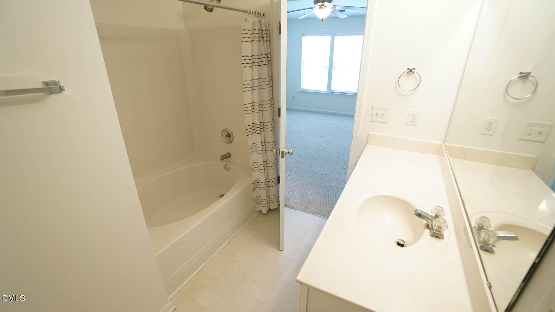 8347 City Loft Court Property Photo 24