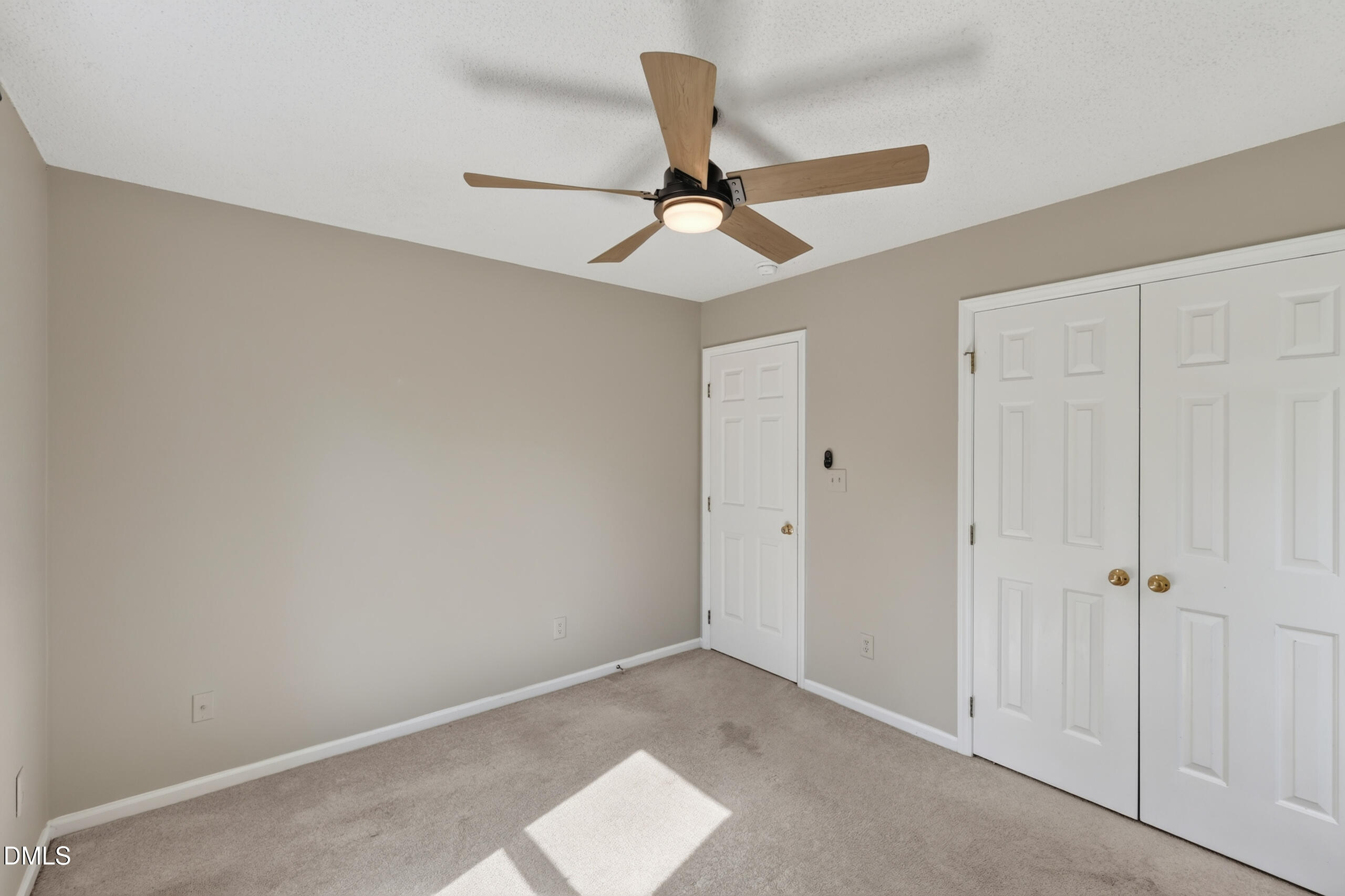 208 Crosspine Drive Property Photo 22