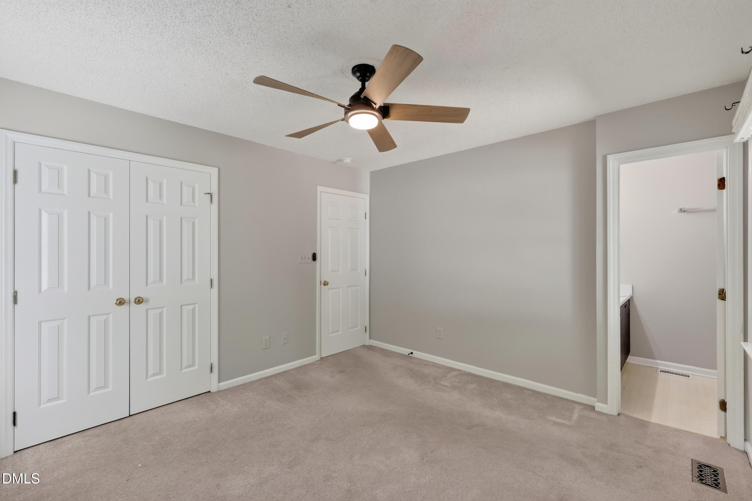 208 Crosspine Drive Property Photo 24