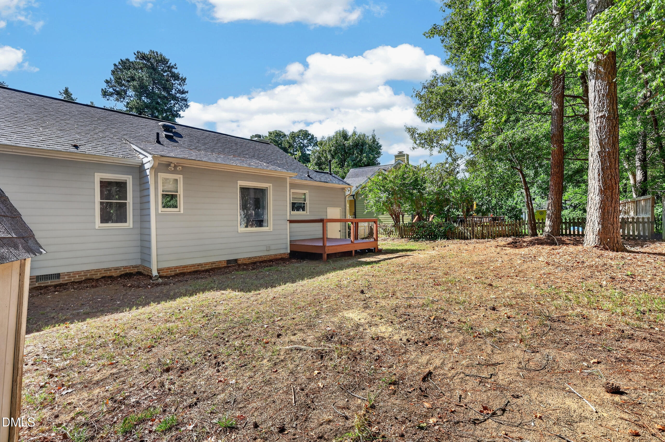 208 Crosspine Drive Property Photo 33