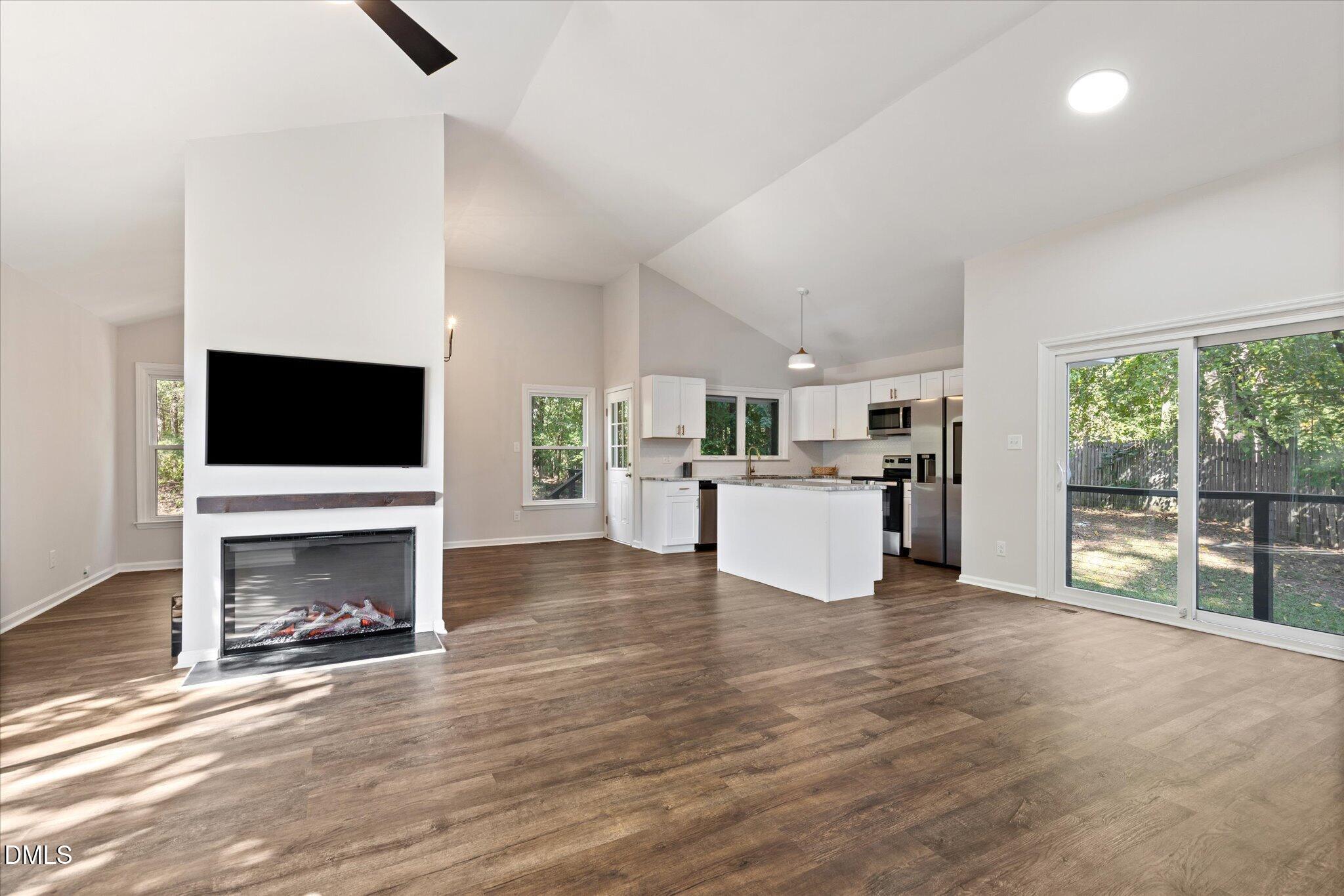 460 Dickens Drive Property Photo 10