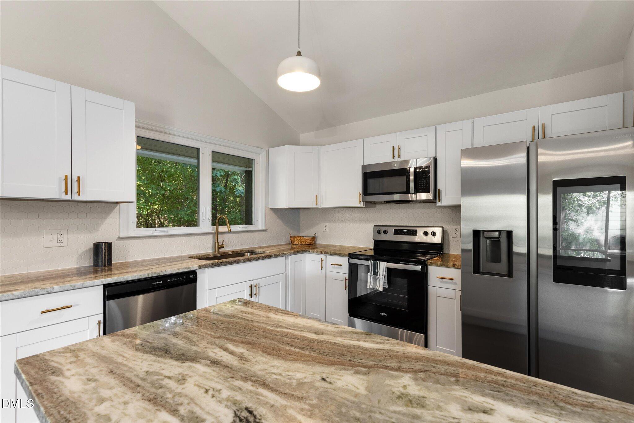 460 Dickens Drive Property Photo 14