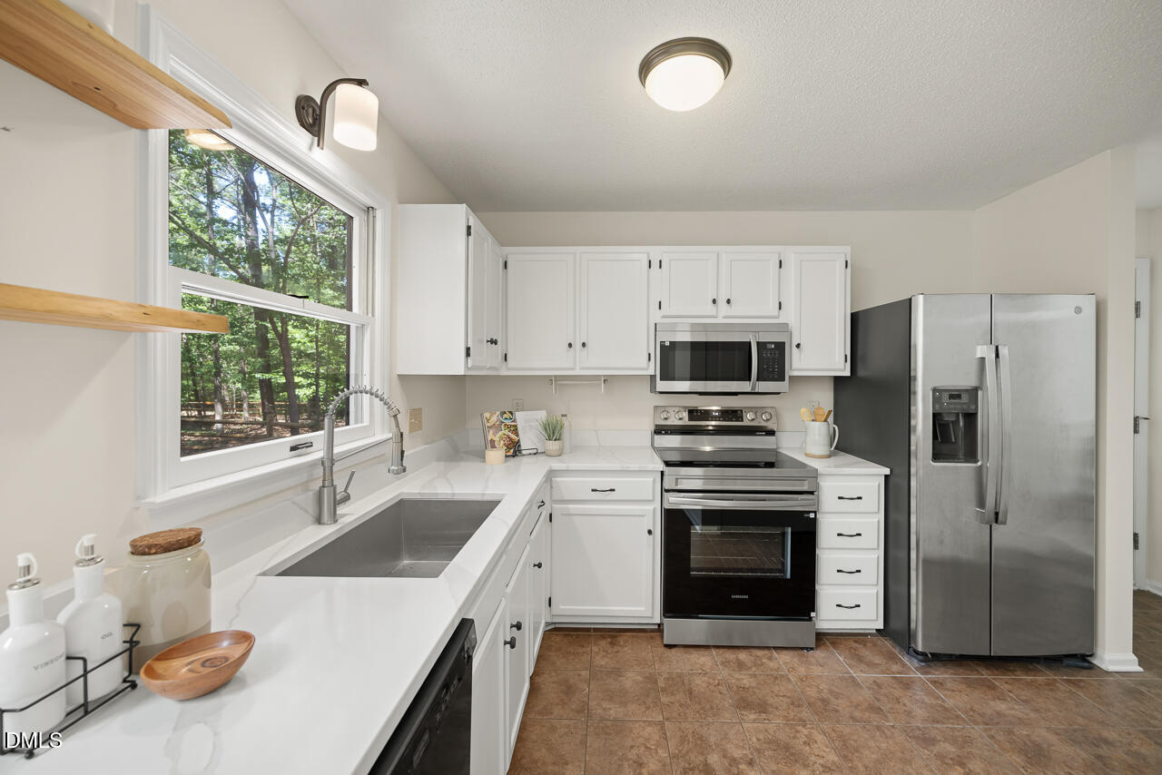 308 Brandermill Drive Property Photo 11
