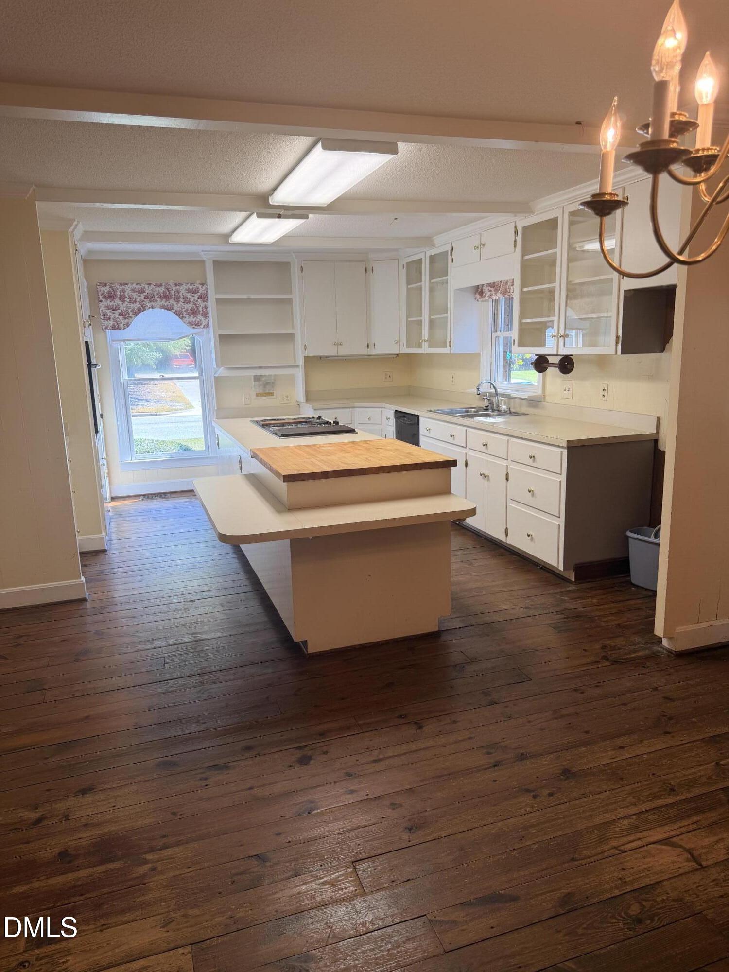 904 Merry Street Property Photo 17