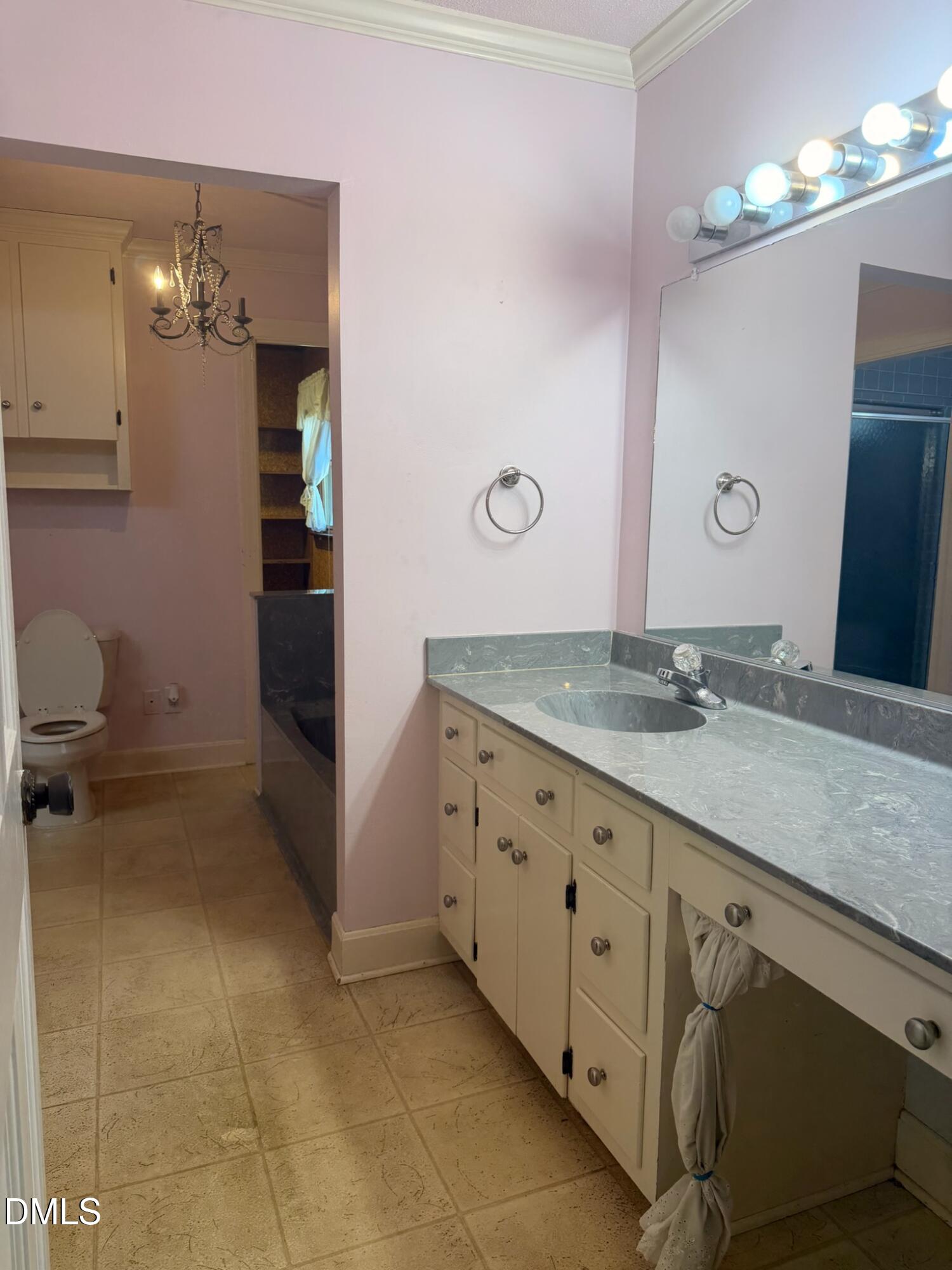 904 Merry Street Property Photo 33
