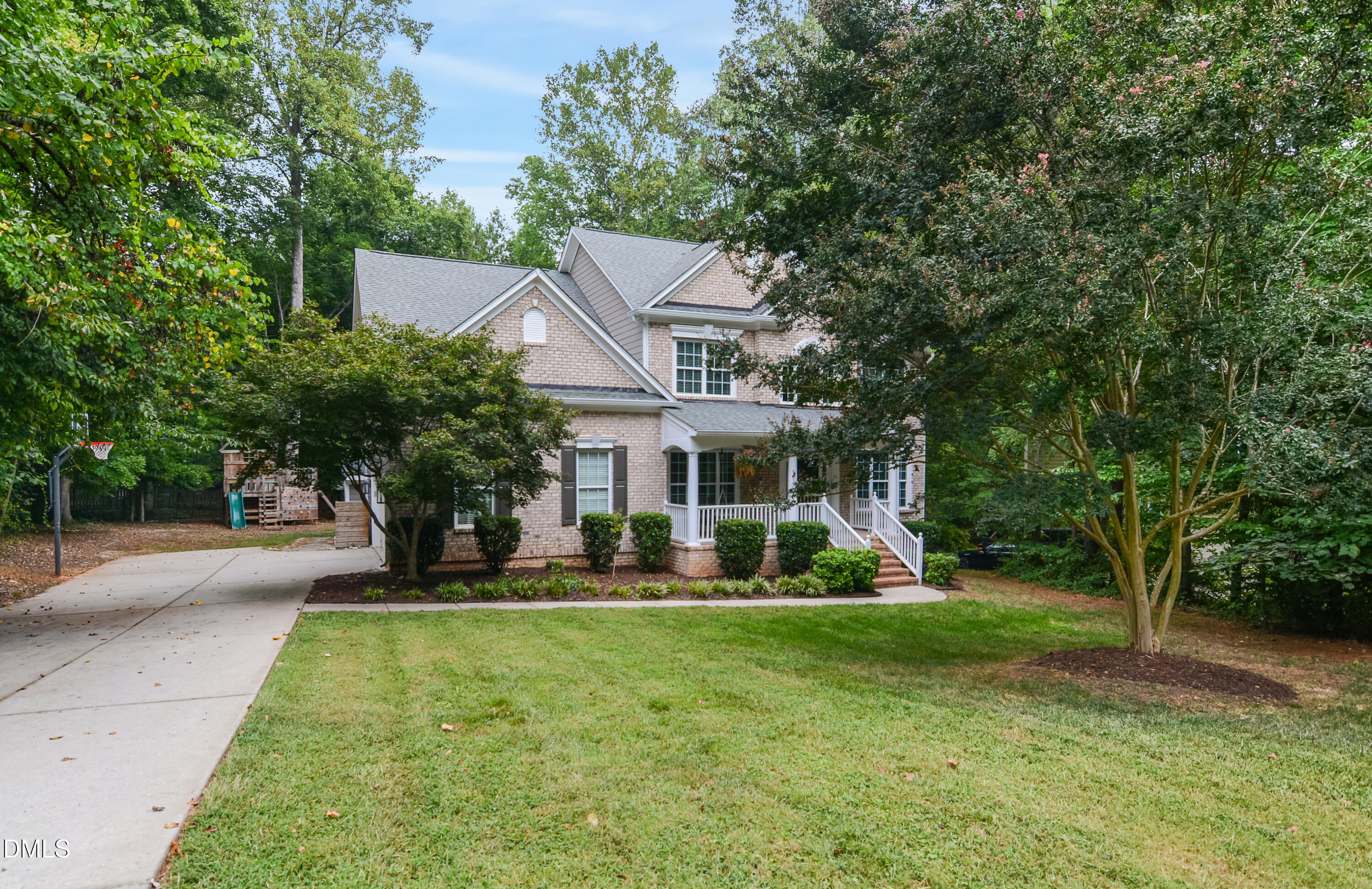 1414 Starmont Drive Property Photo 3