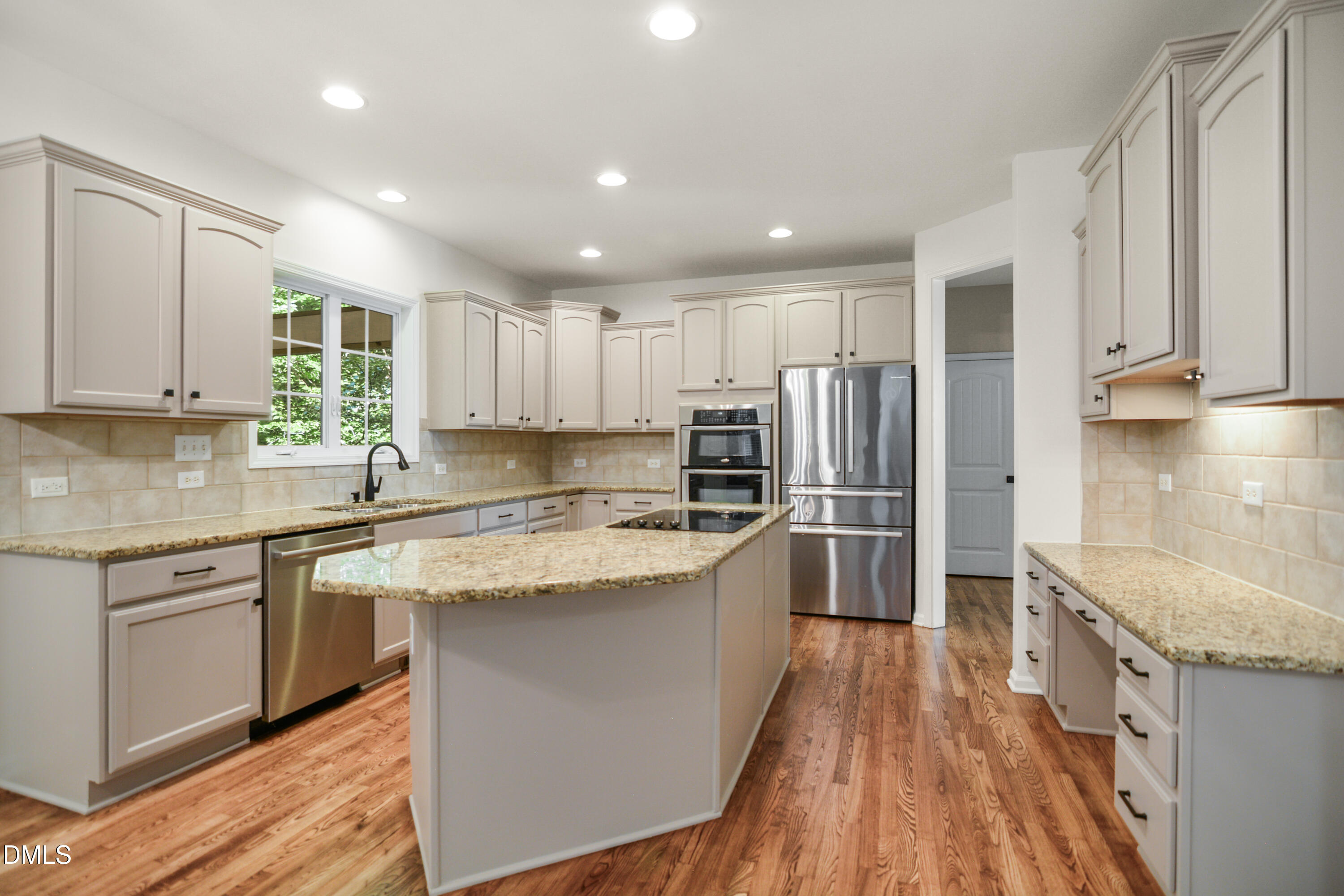 1414 Starmont Drive Property Photo 11