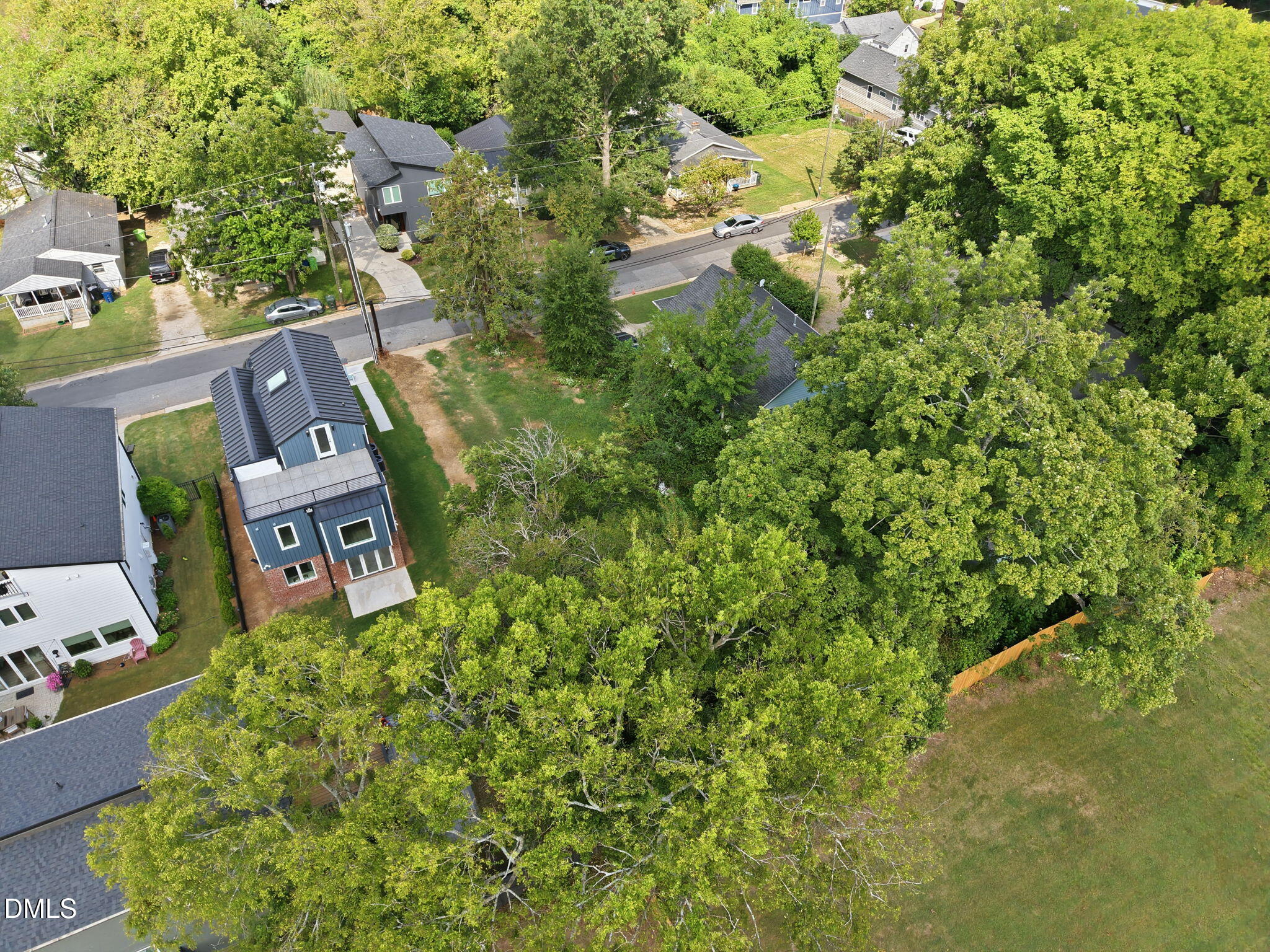 1121 S Bloodworth Street Property Photo 2