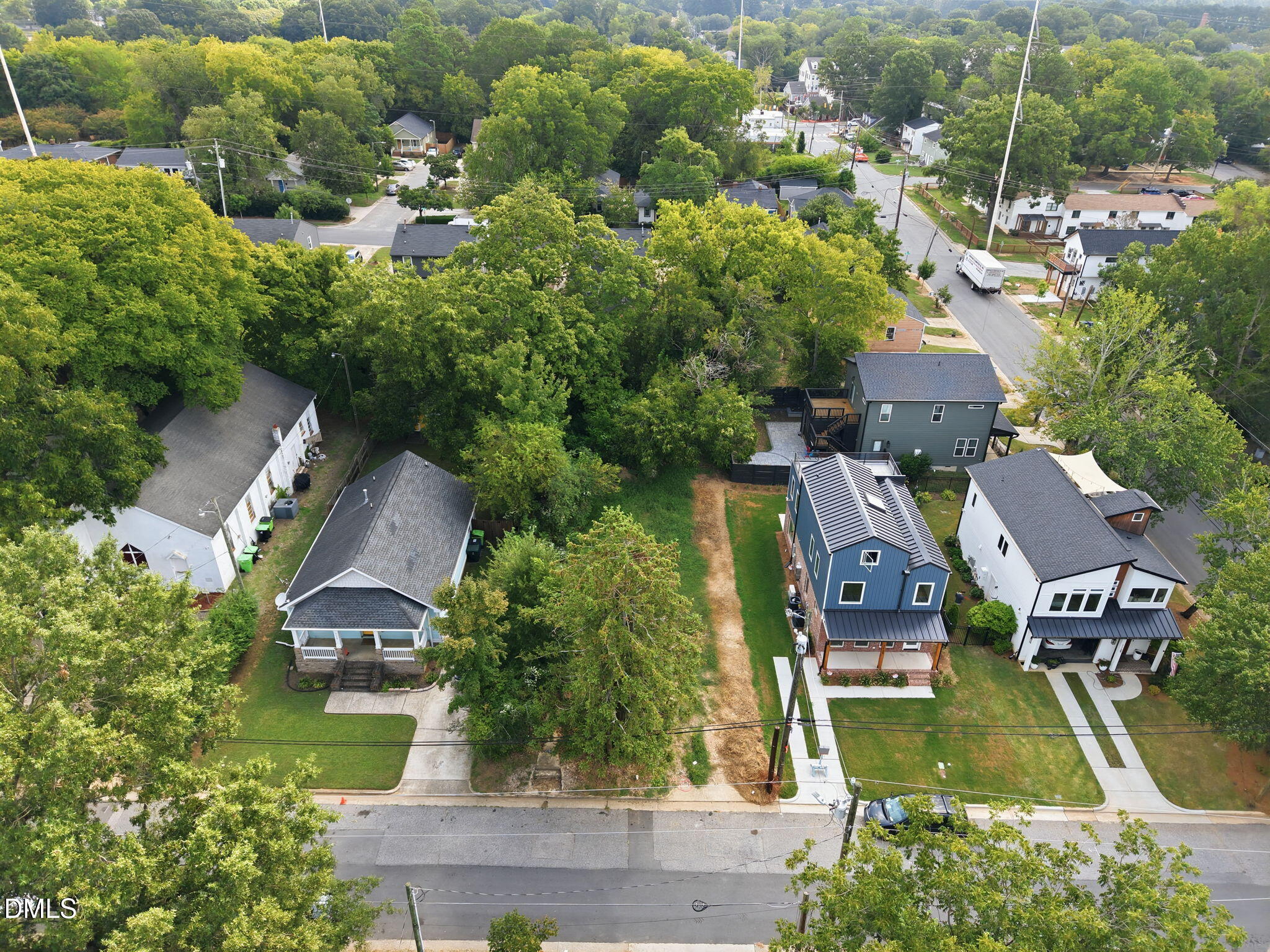 1121 S Bloodworth Street Property Photo 4