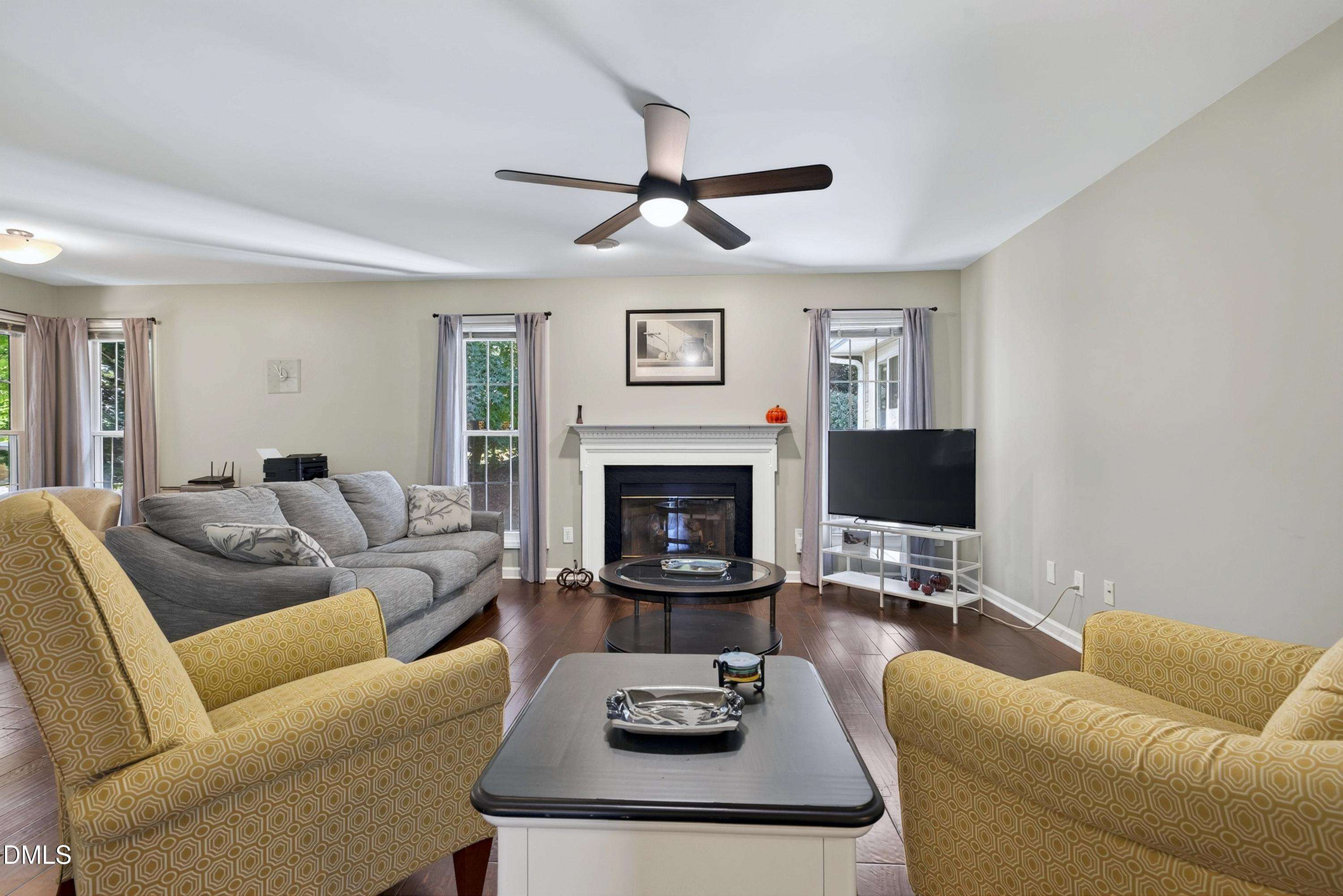 2312 Maplegreen Lane Property Photo 4