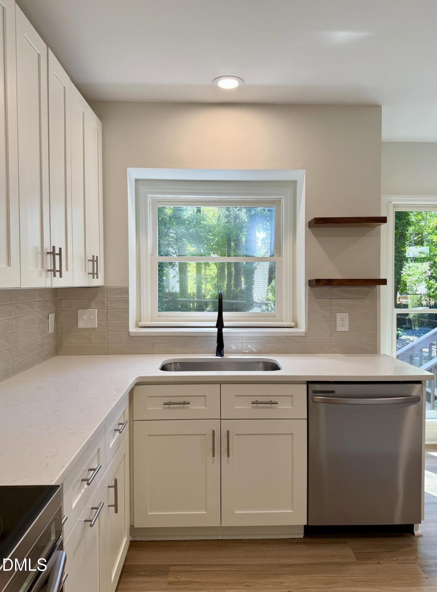 713 Beddingfield Drive Property Photo 6