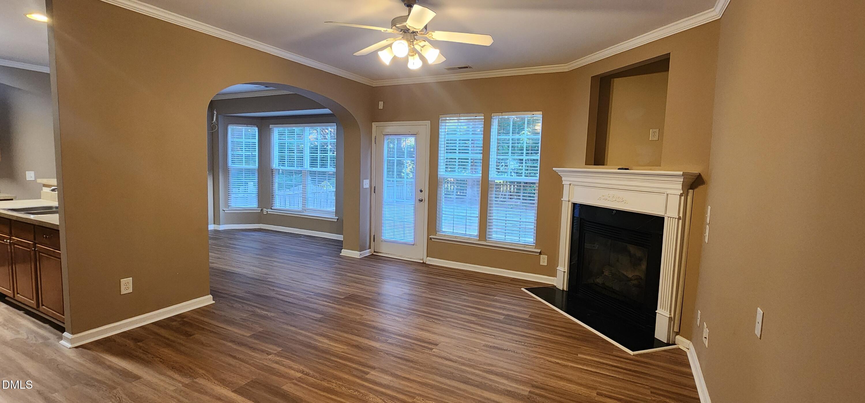 8427 Tie Stone Way Property Photo 3