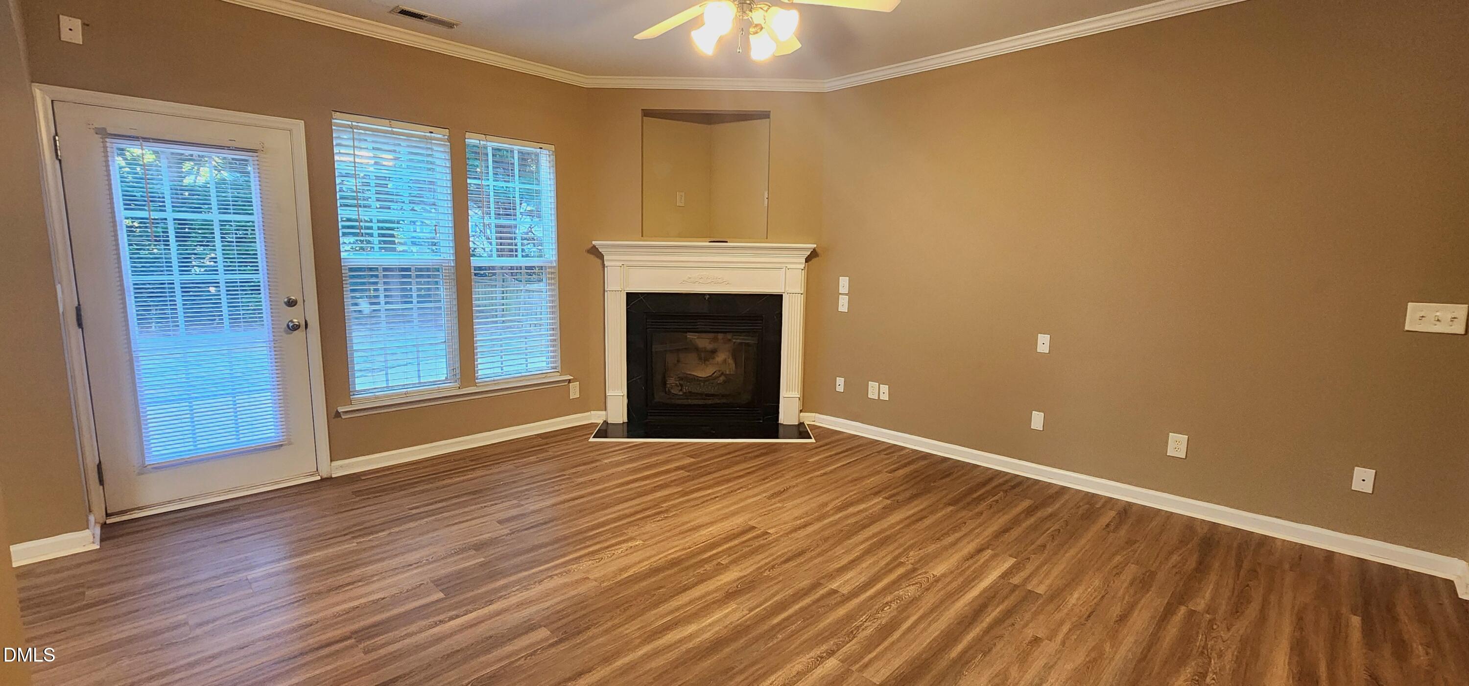 8427 Tie Stone Way Property Photo 4