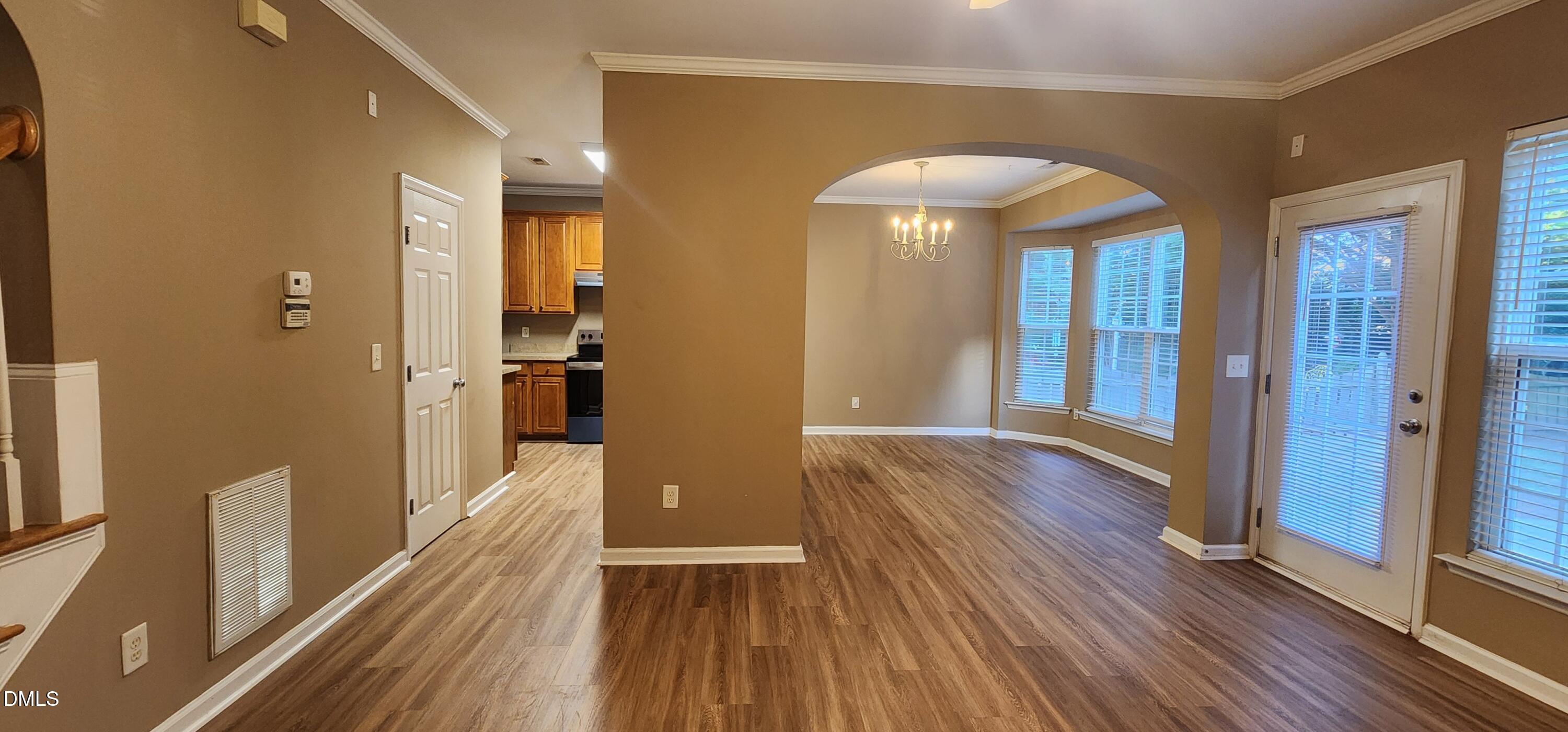 8427 Tie Stone Way Property Photo 5