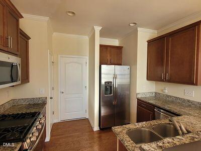 402 Windy Peak Loop Property Photo 10