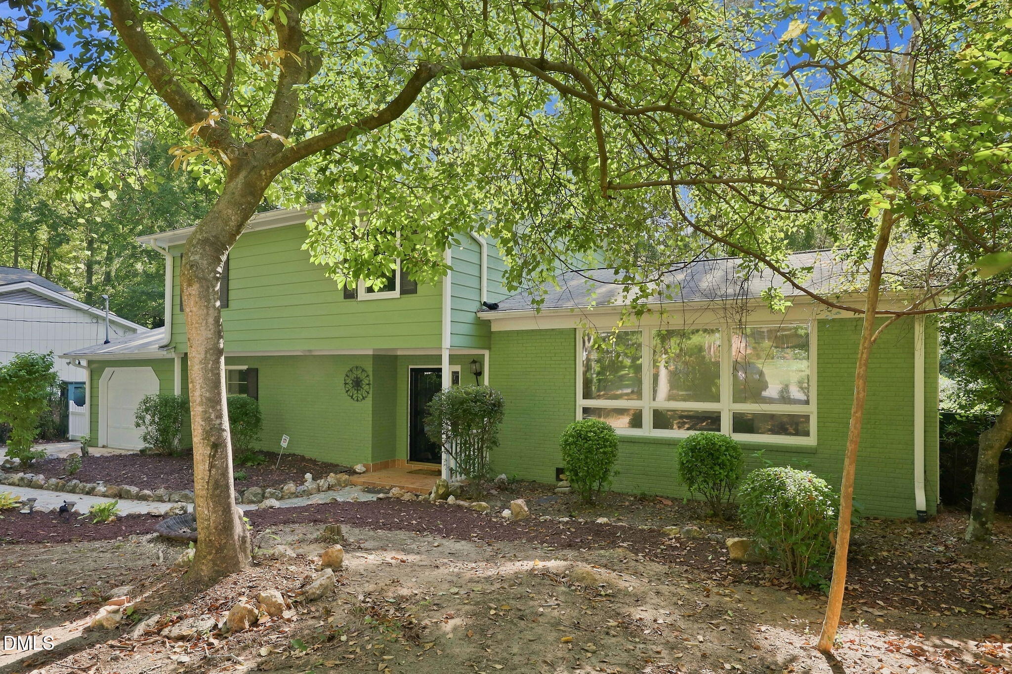 4904 Brookhurst Place Property Photo 3