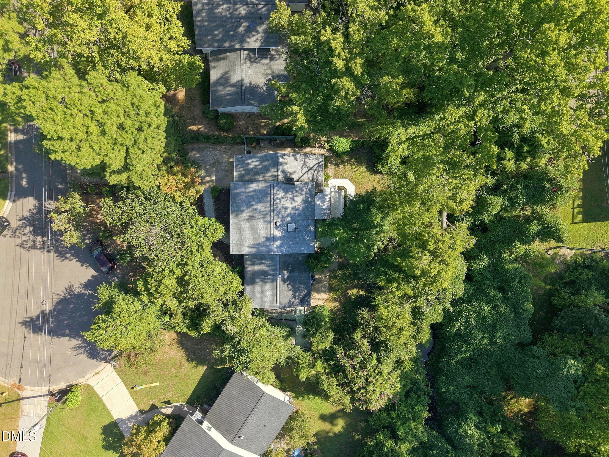 4904 Brookhurst Place Property Photo 4