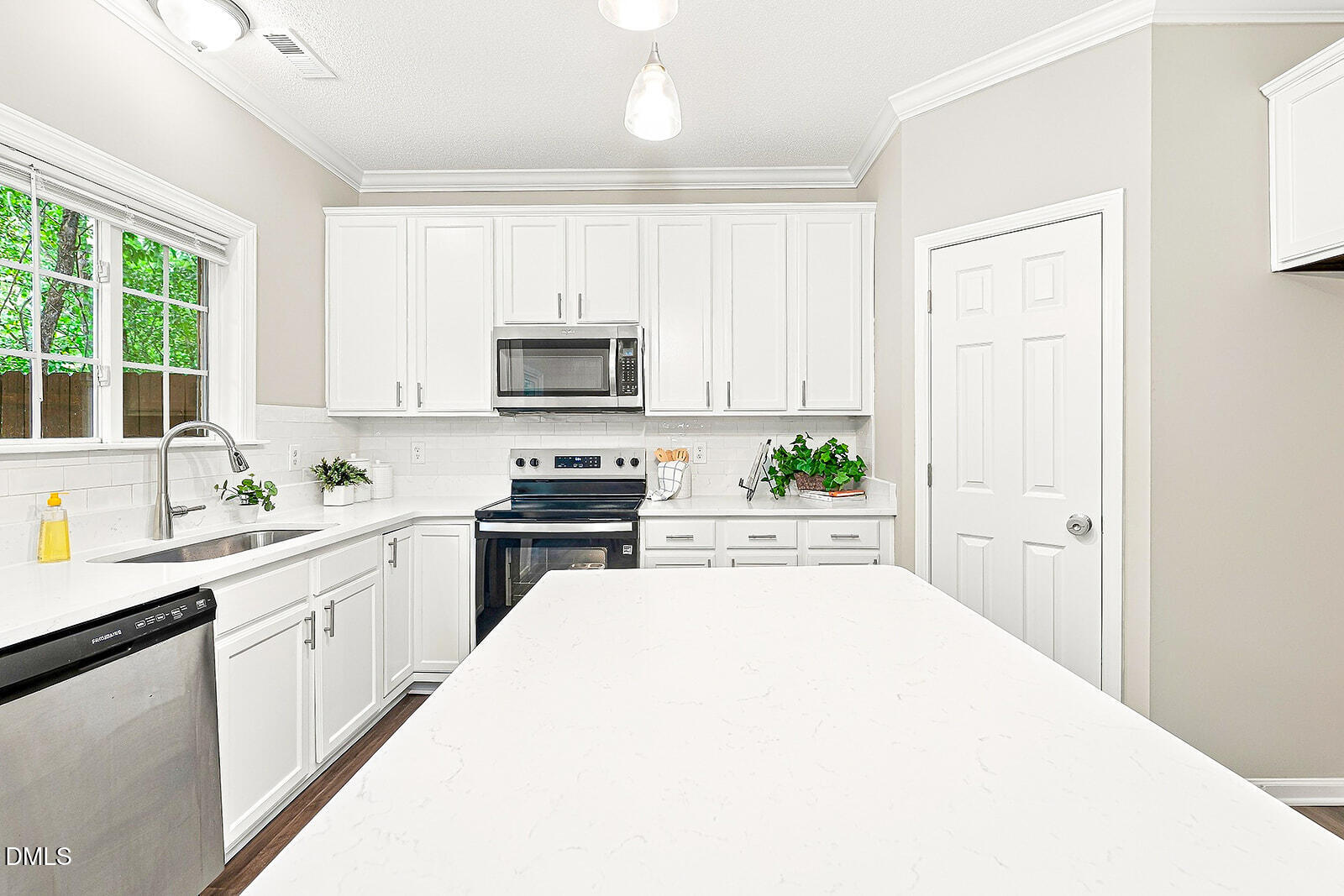 2839 Gross Avenue Property Photo 11